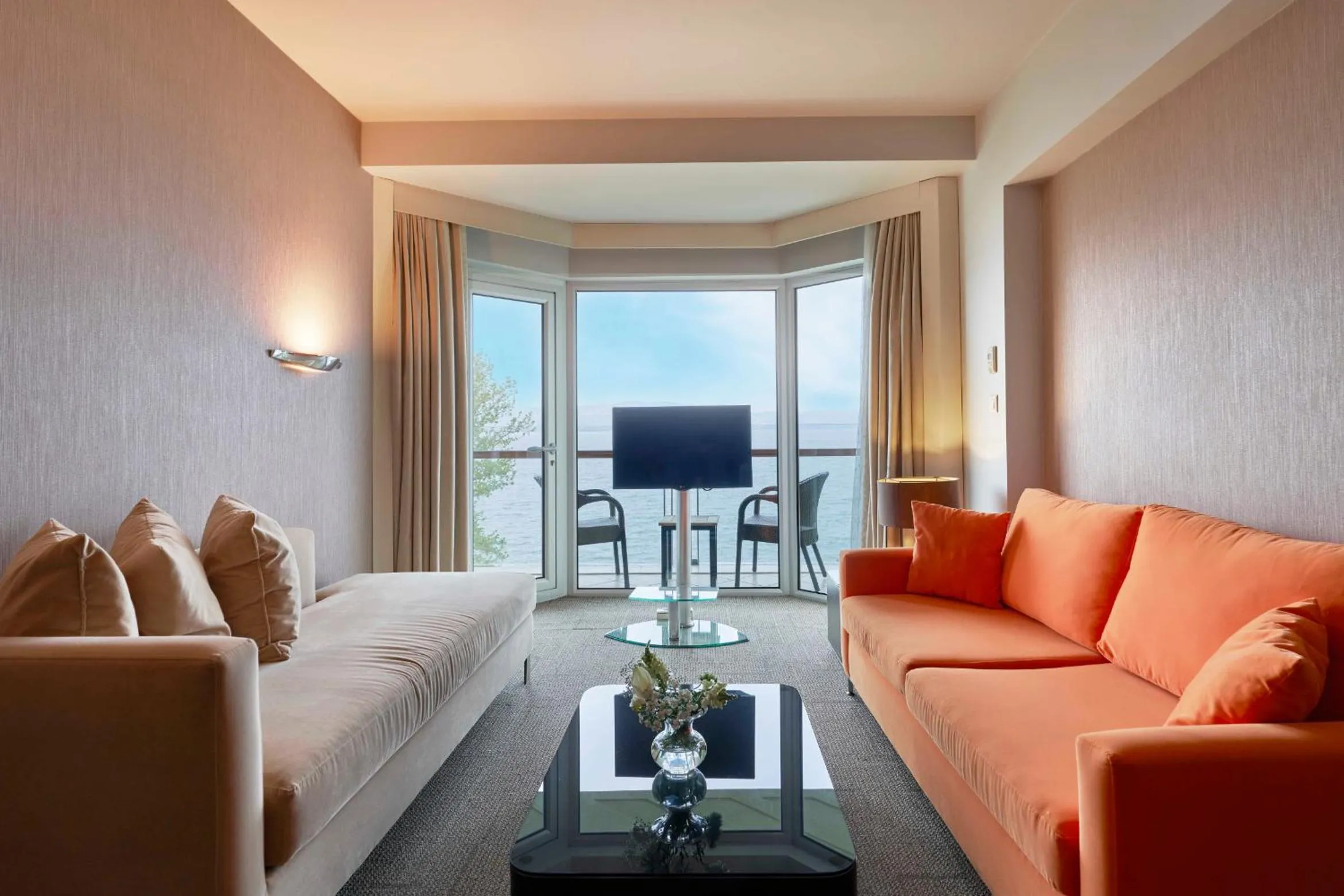 Natural landscape in Richmond Nua Wellness Spa - Adult Only