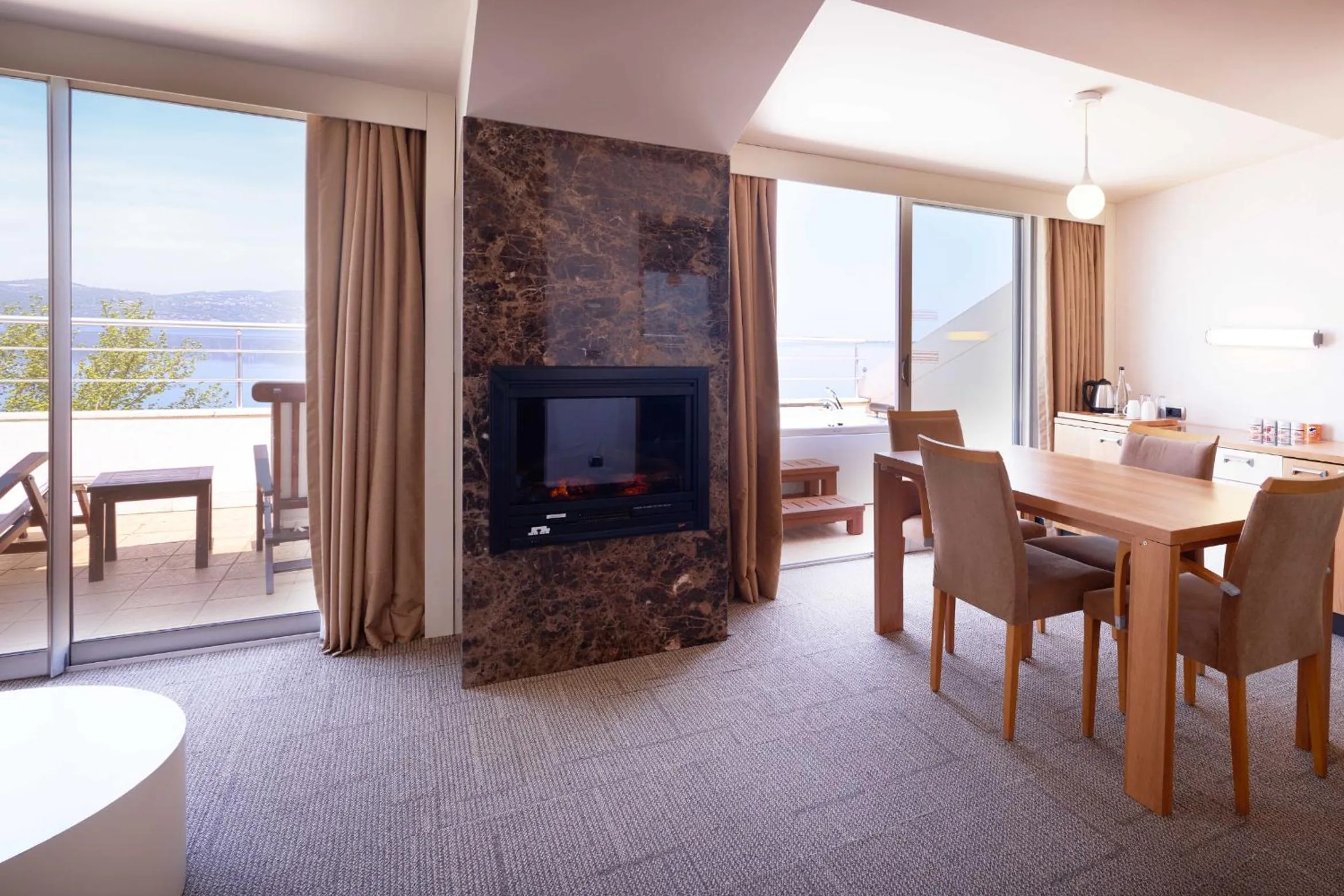 Natural landscape in Richmond Nua Wellness Spa - Adult Only