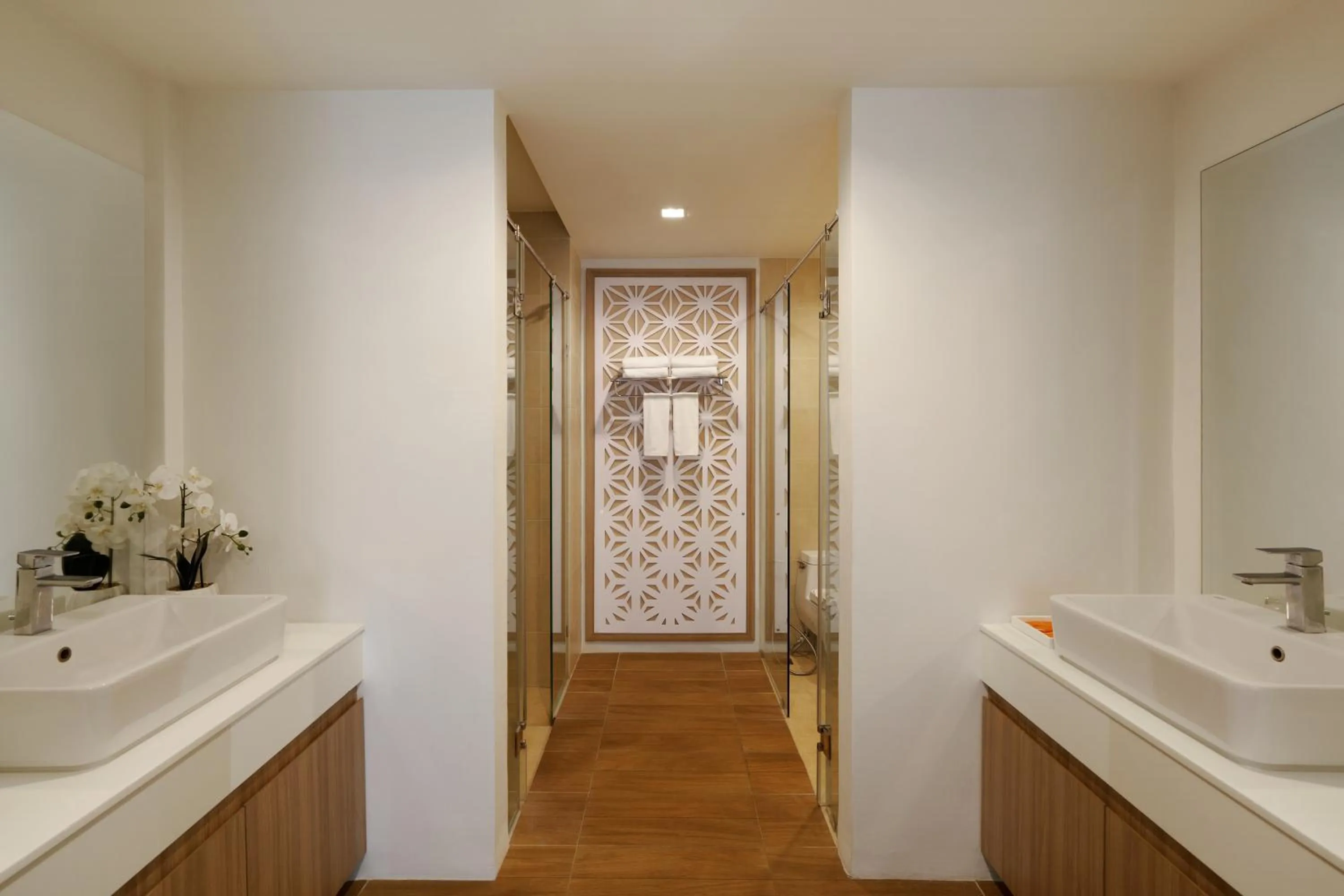 Toilet in Patong Bay Hill