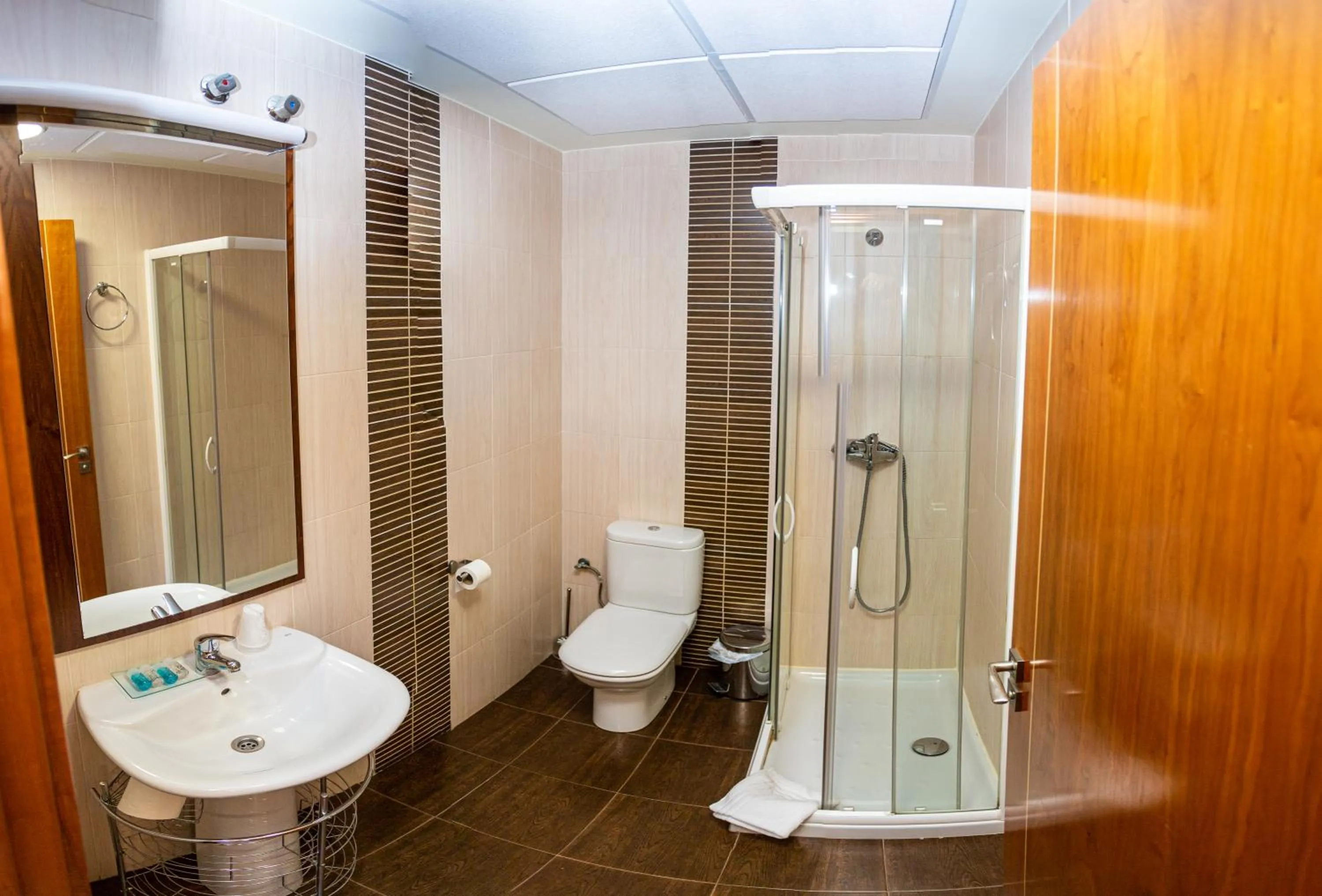 Bathroom in Hotel Villa De Cárcar