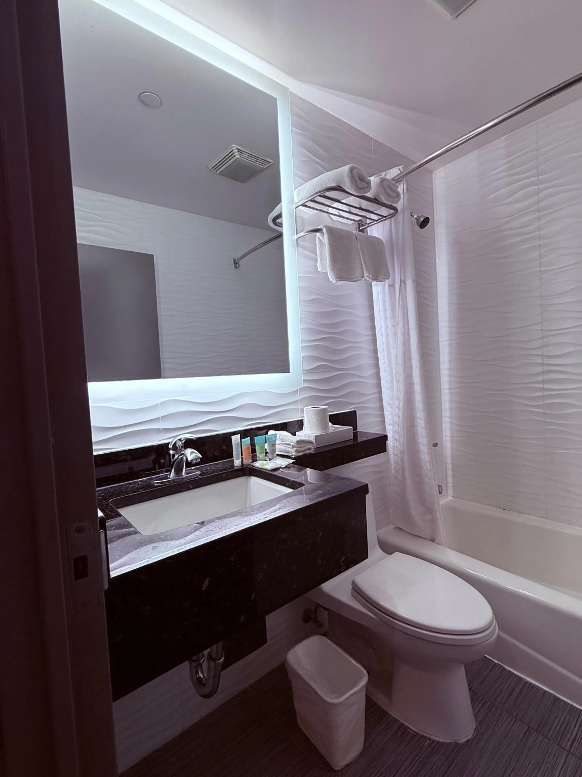 Umbrella Hotel Bronx