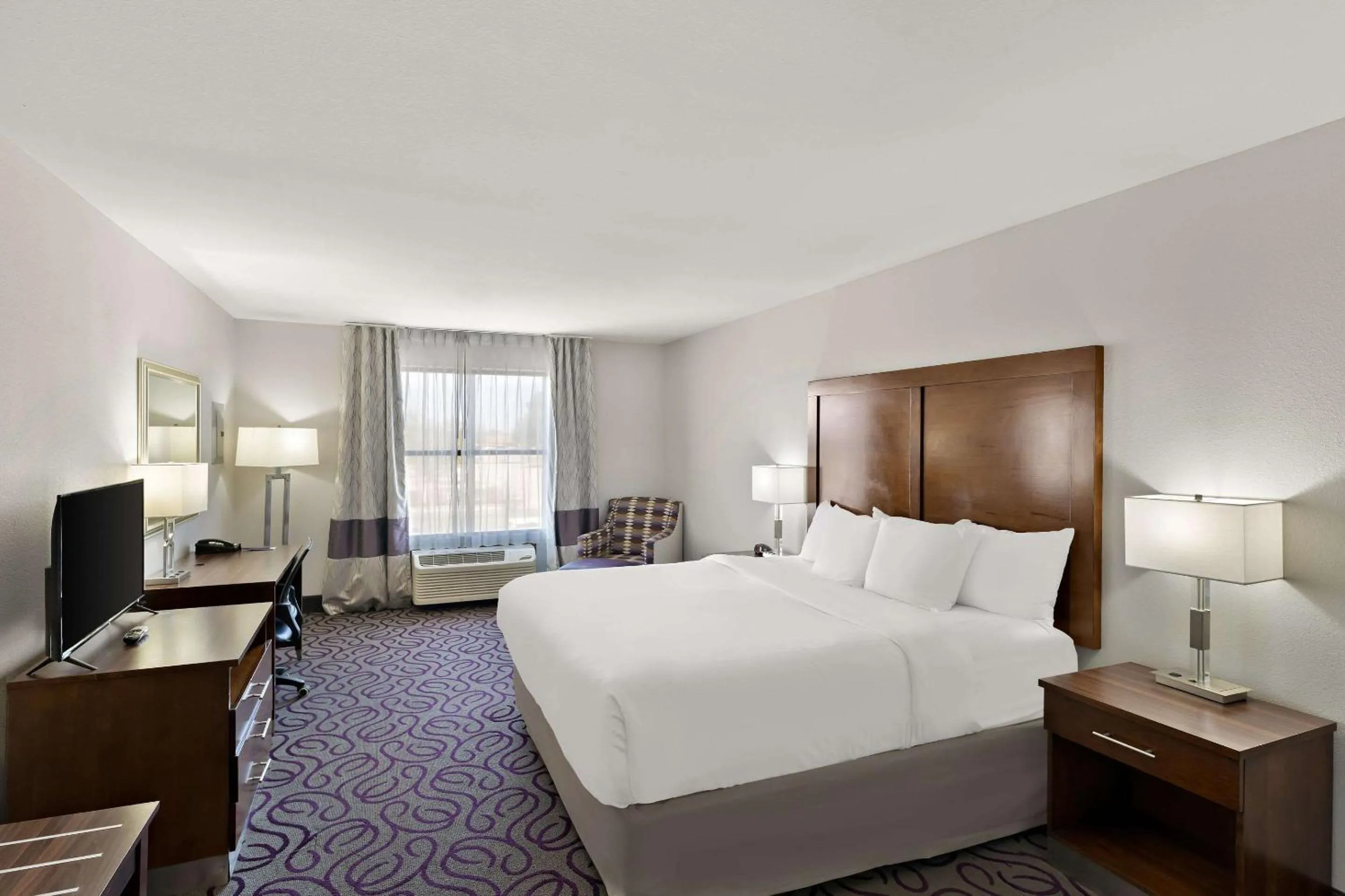 Bedroom, Bed in Comfort Inn & Suites Lovington