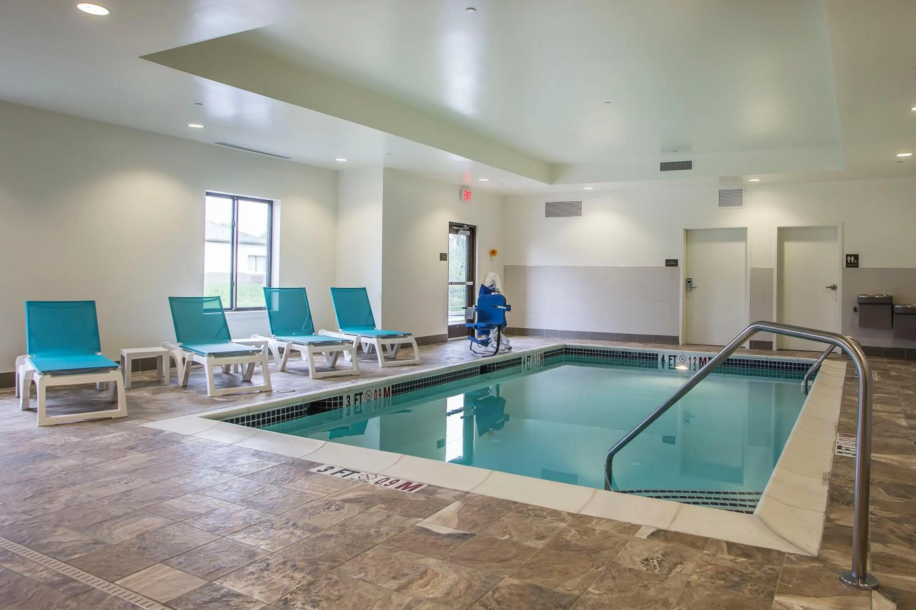 Swimming pool in Comfort Inn PA Turnpike - I-81