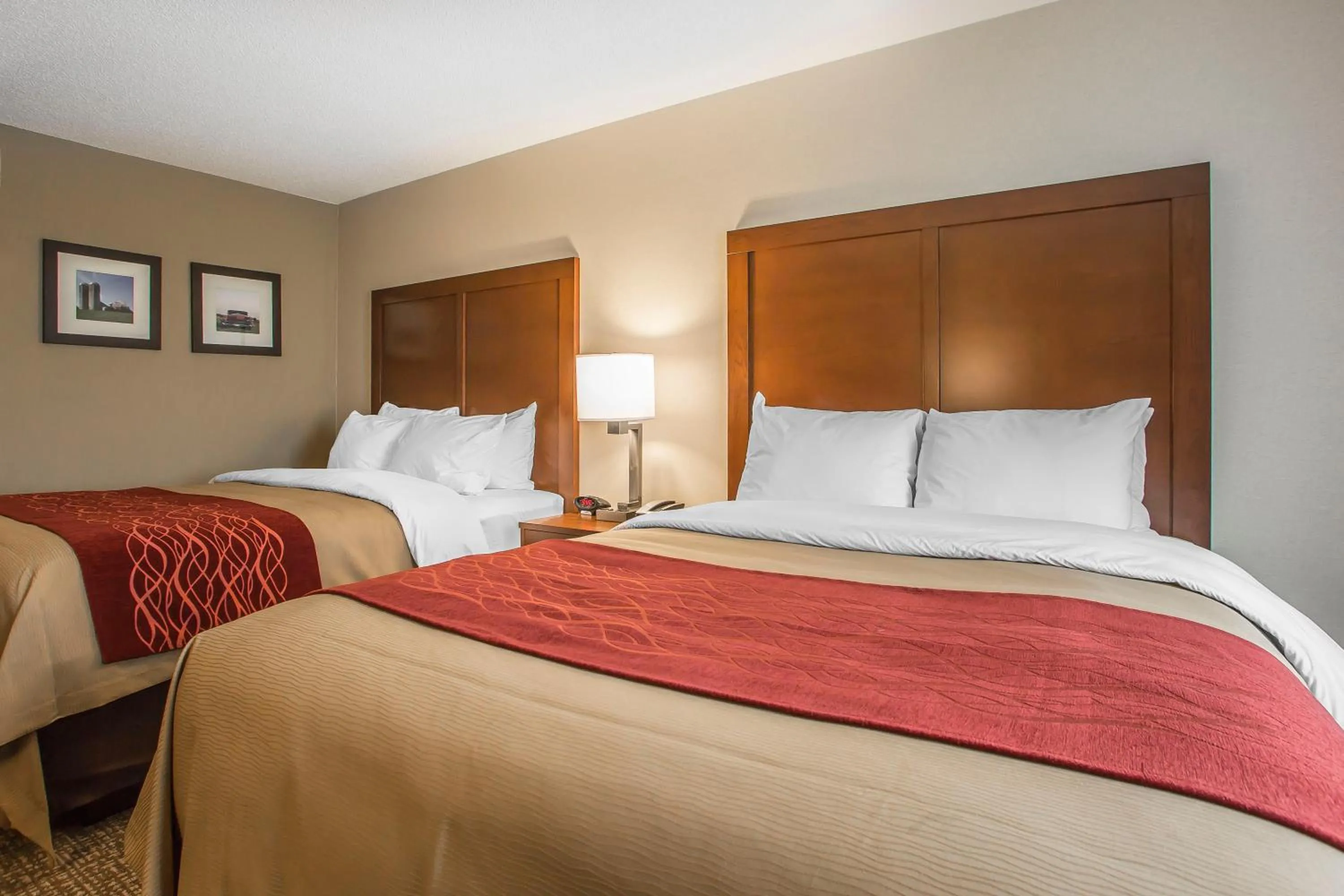 Bed in Comfort Inn PA Turnpike - I-81