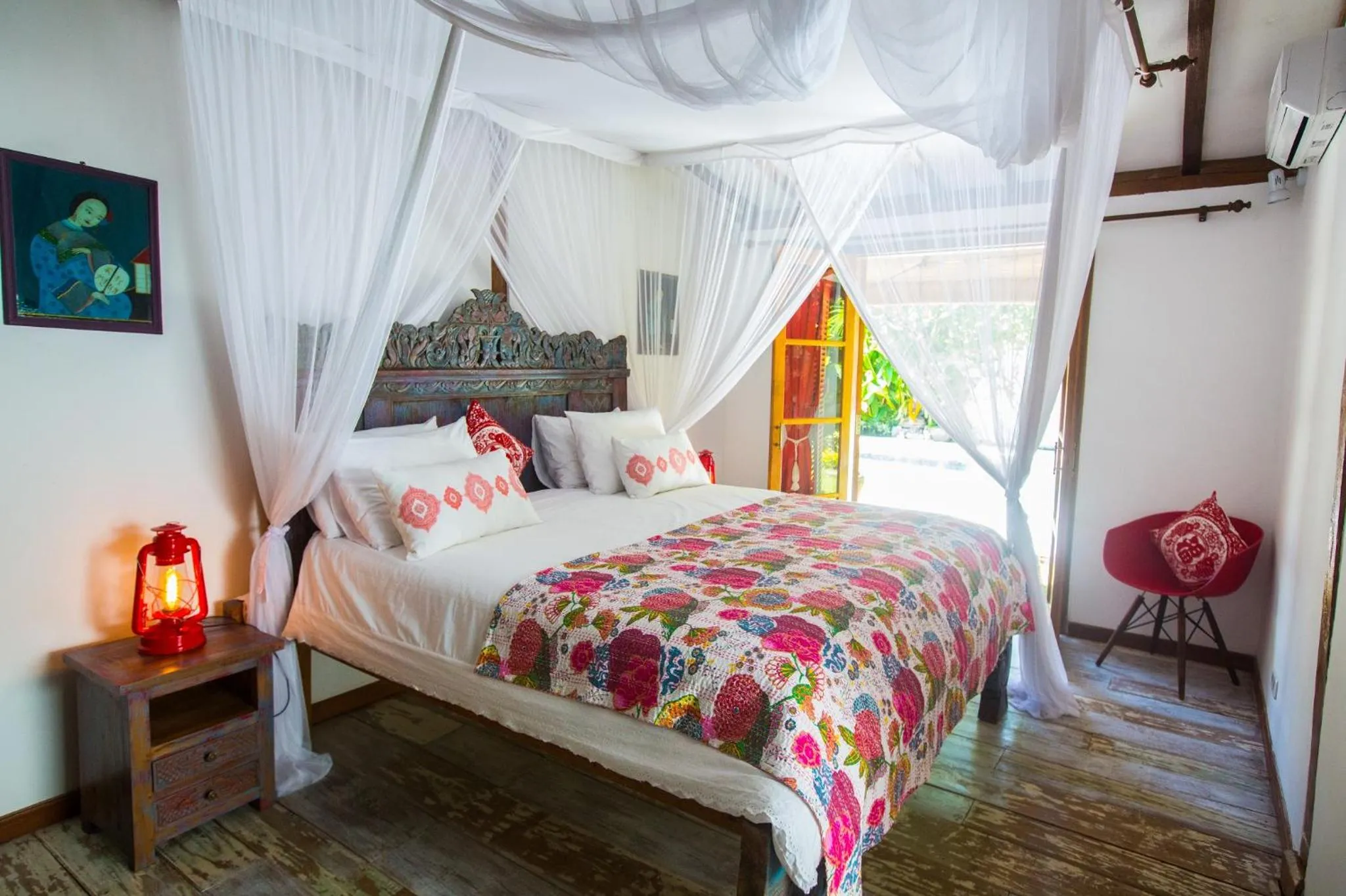 Bedroom, Bed in Lata Lama