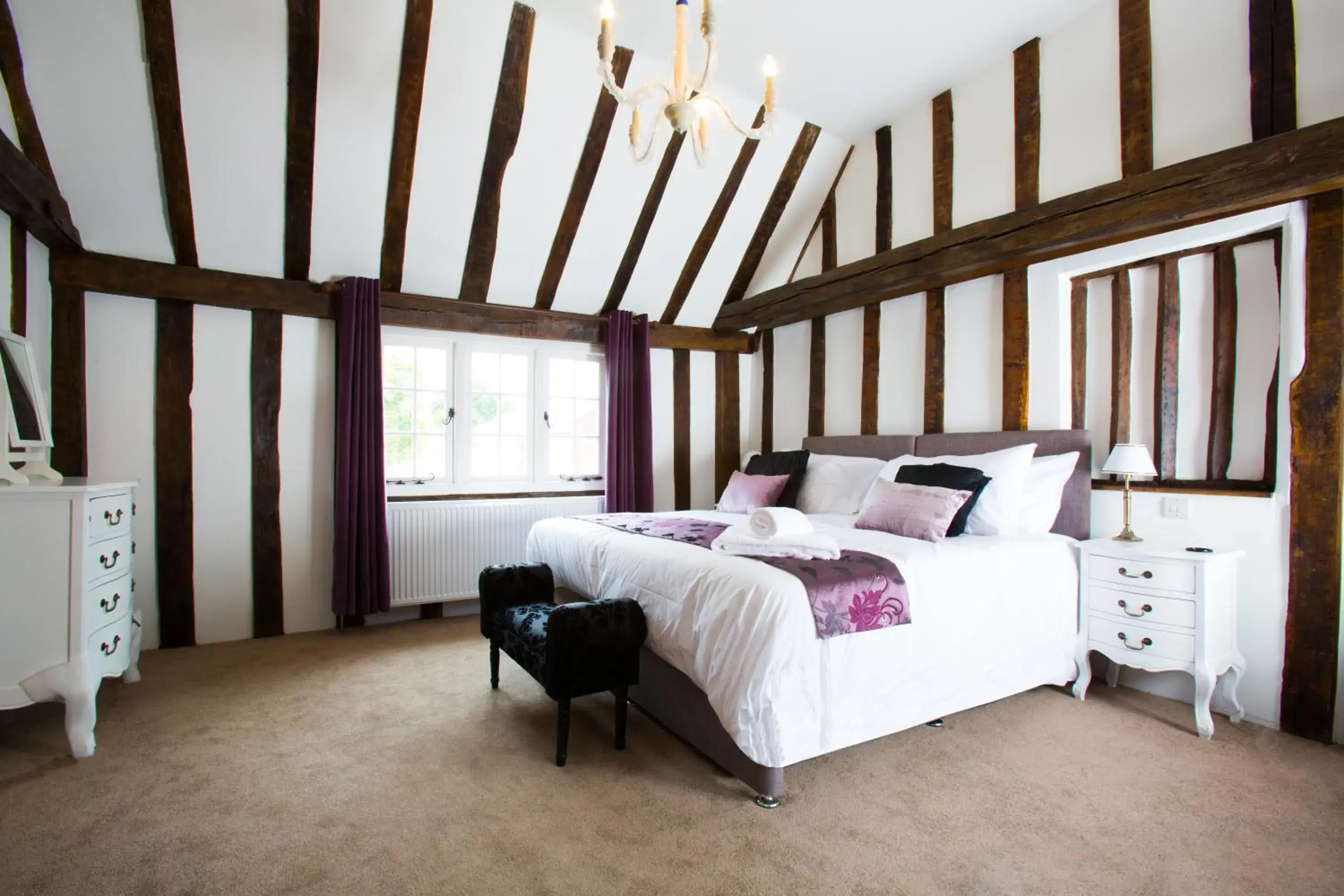 Deluxe Double Room in The Harvard Inn Deluxe Double Room in The Harvard Inn