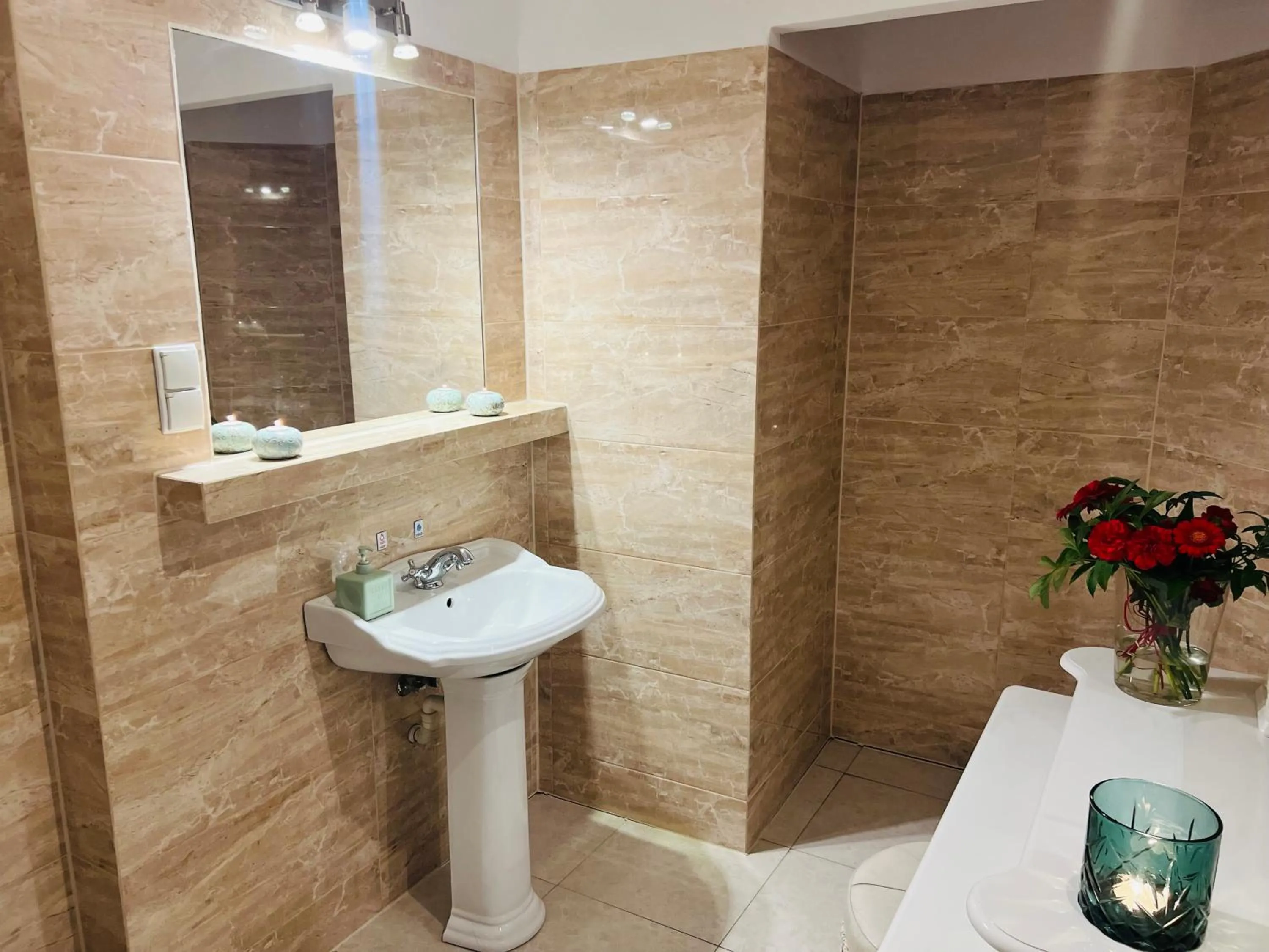 Shower in Nostalgia Poganice