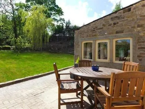 Property building in Throstle Nest Farm