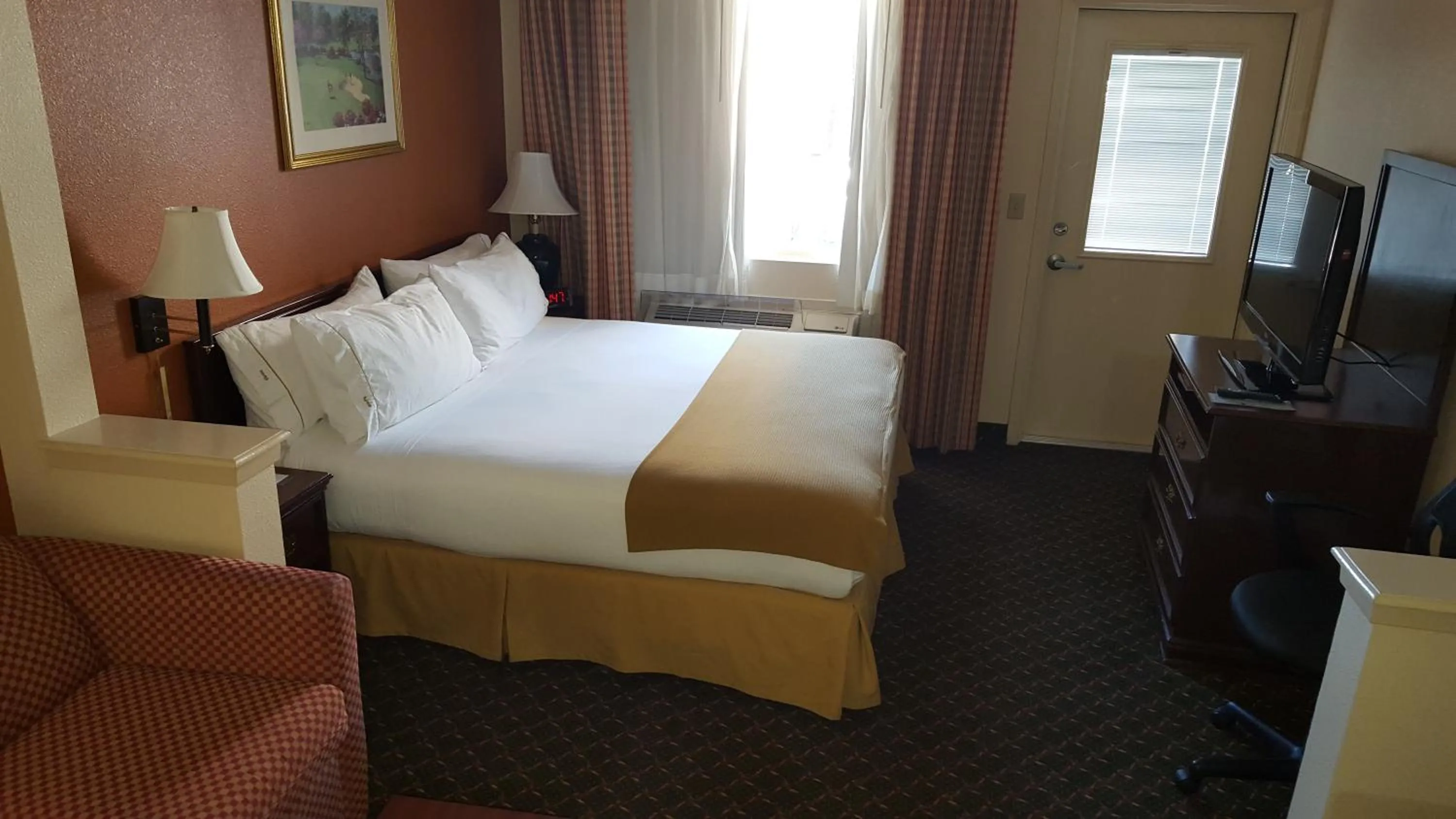 Bed in Country Inn & Suites by Radisson, Fort Worth West l-30 NAS JRB