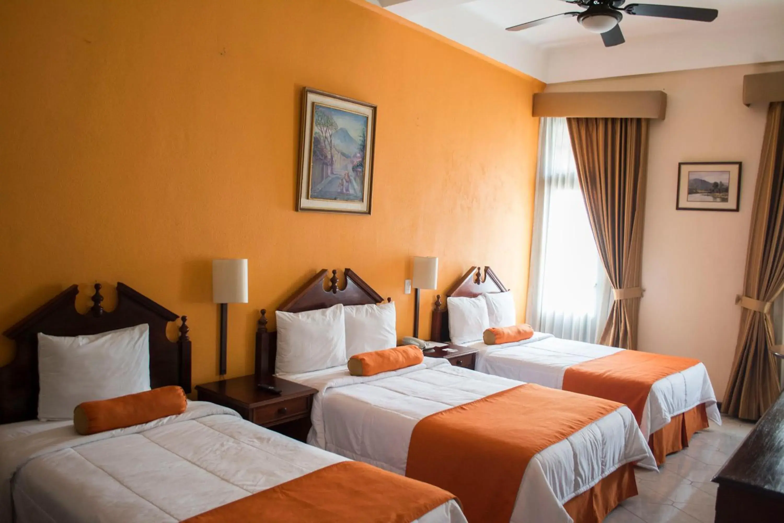 Standard Triple Room in Hotel Royal Palace Standard Triple Room in Hotel Royal Palace