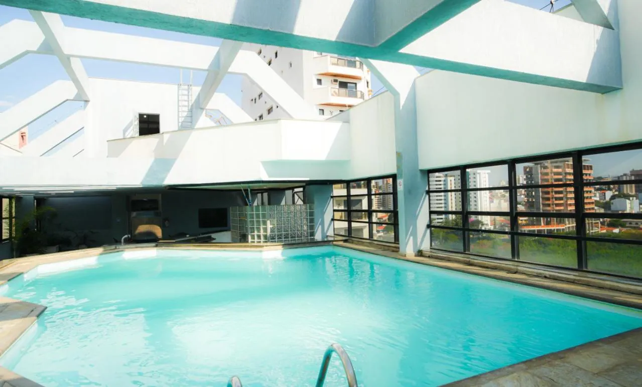 Swimming pool in Hotel Dan Inn Sorocaba by Nacional Inn