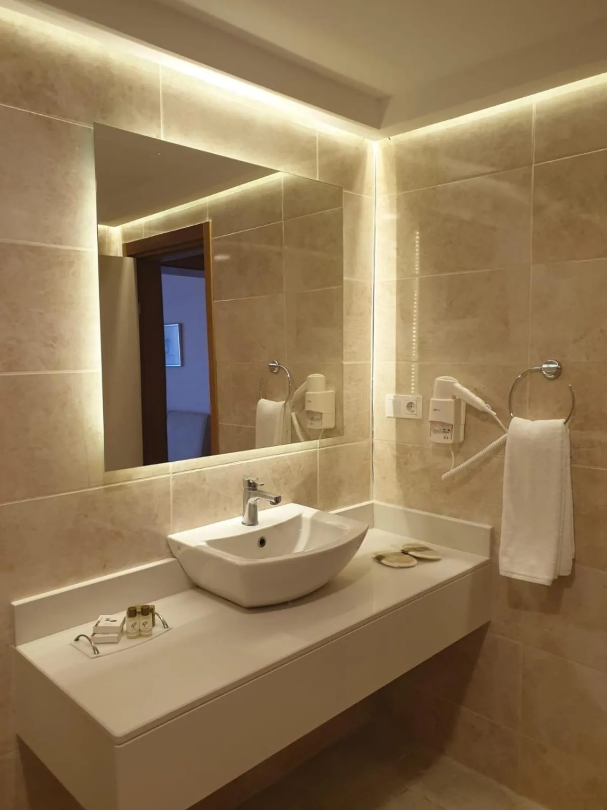 Bathroom in Royal Asarlik Beach Hotel