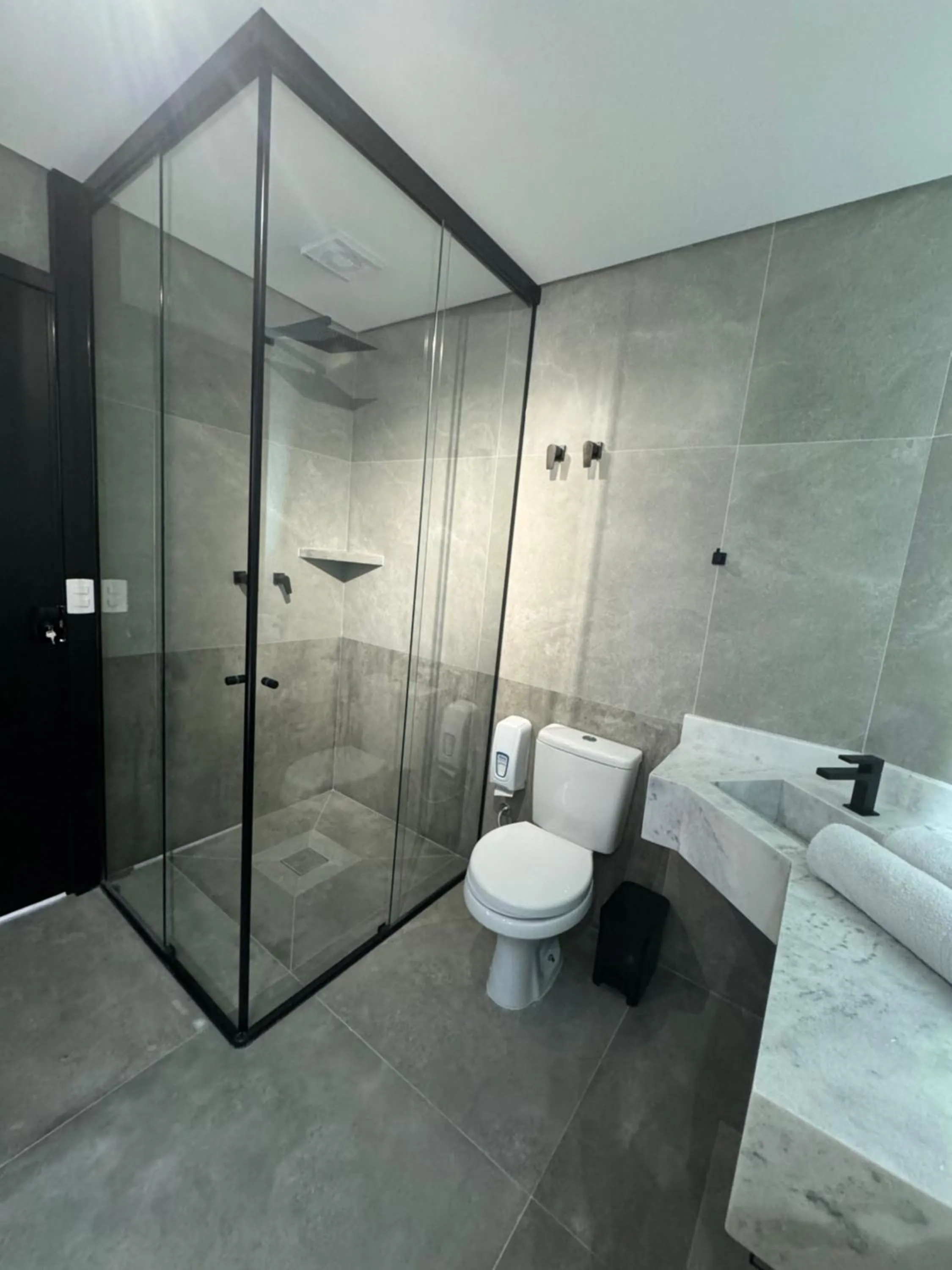 Shower in Hotel Diamante