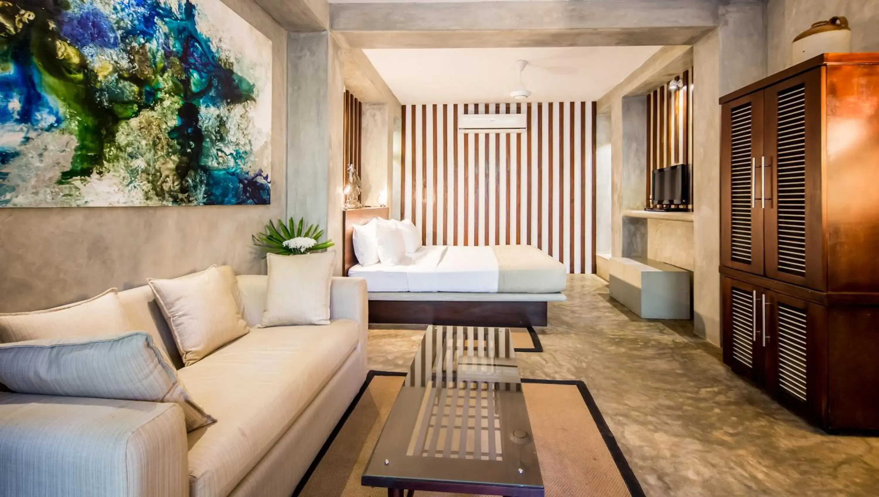 Deluxe King Room with Private Courtyard & Sitting Area - Early Check-in & Late Check-out (on availability) in Nyne Hotels Lake Lodge - Colombo Deluxe King Room with Private Courtyard & Sitting Area - Early Check-in & Late Check-out (on availability) in Nyne Hotels Lake Lodge - Colombo