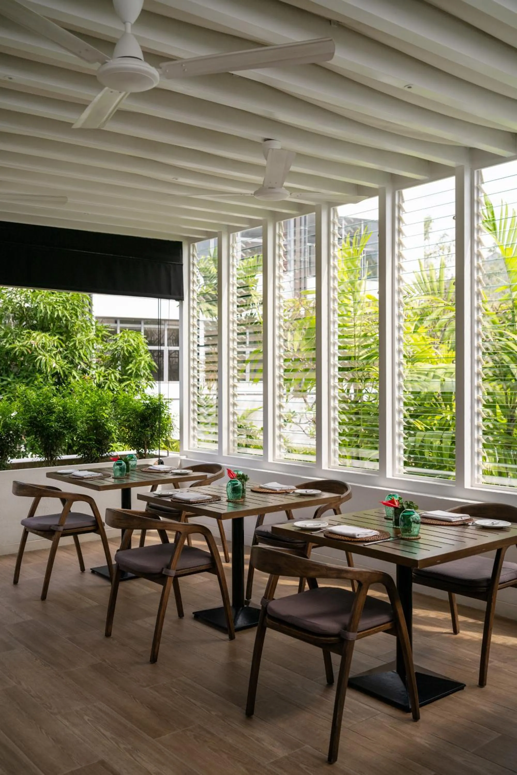 Restaurant/places to eat in Nyne Hotels Lake Lodge - Colombo