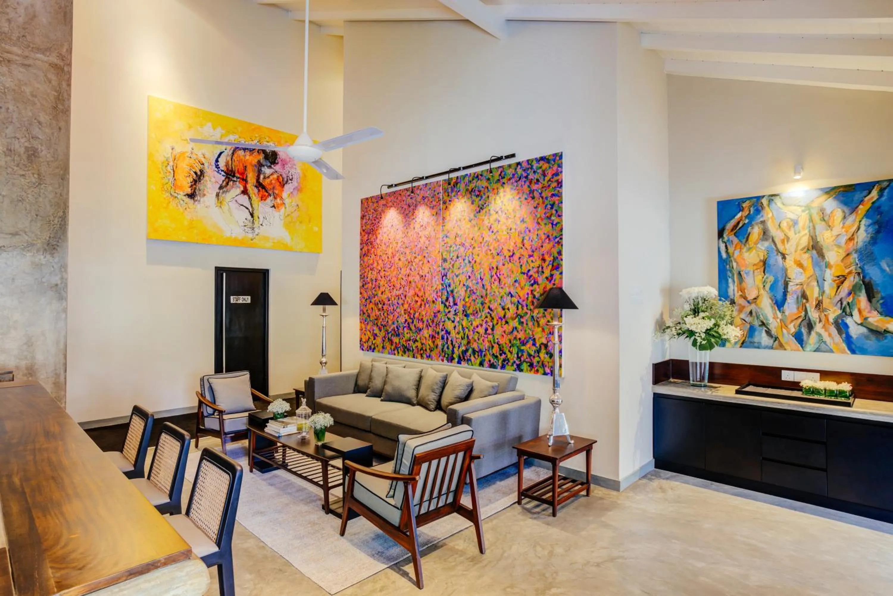 Living room in Nyne Hotels Lake Lodge - Colombo