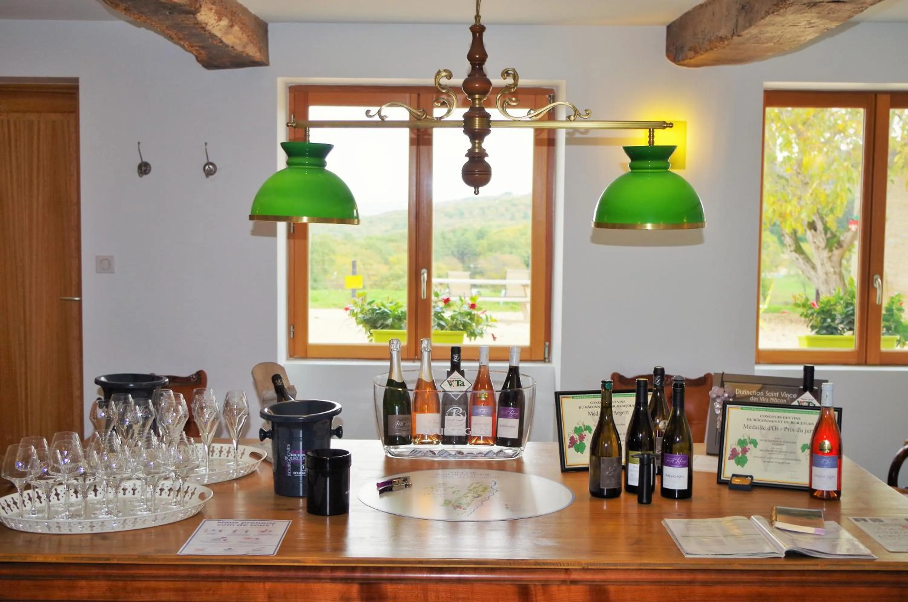 Drinks in Domaine Joseph LAFARGE Wine Resort B&B