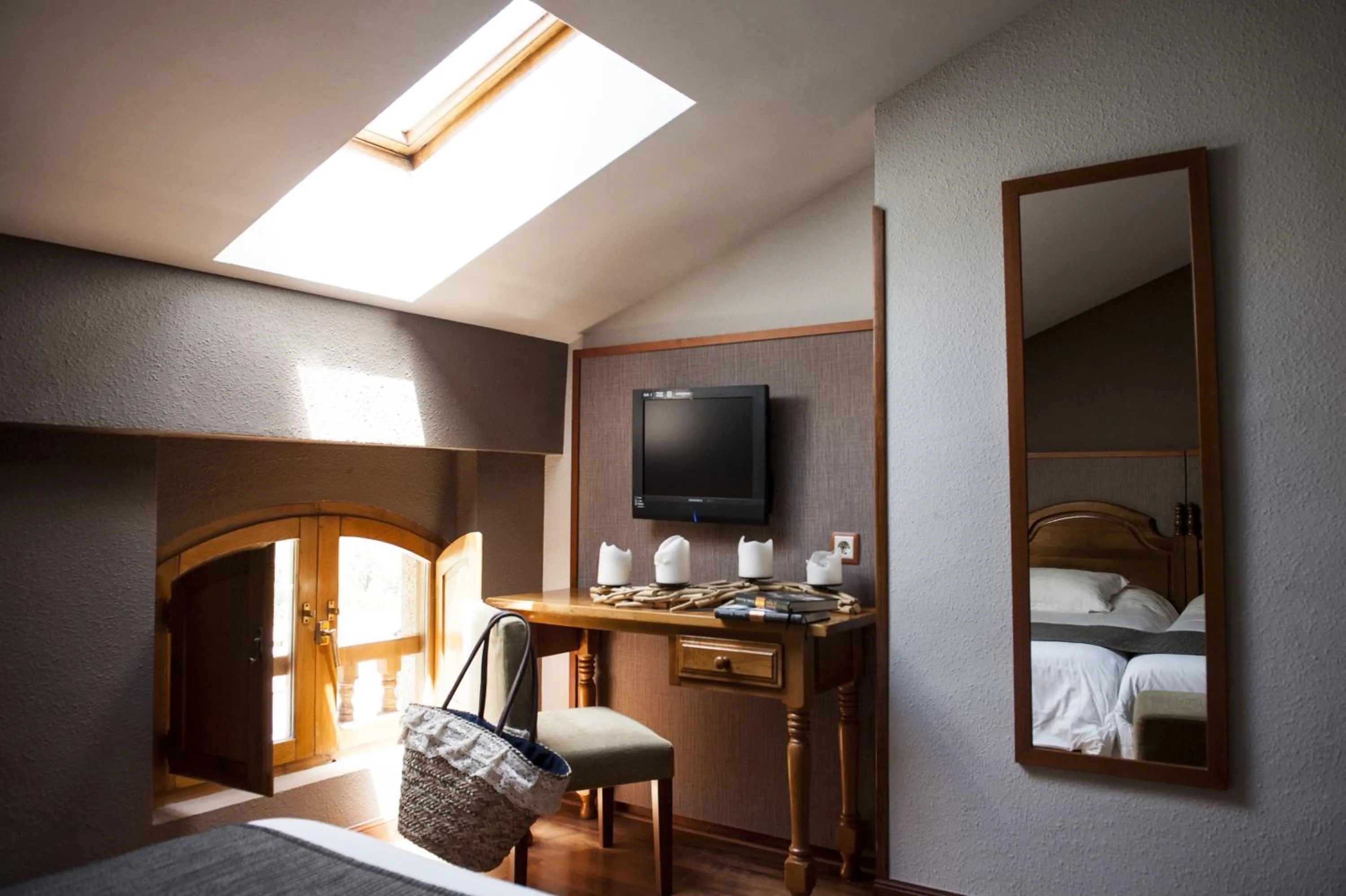 Bedroom, Bed in Hotel Infantado