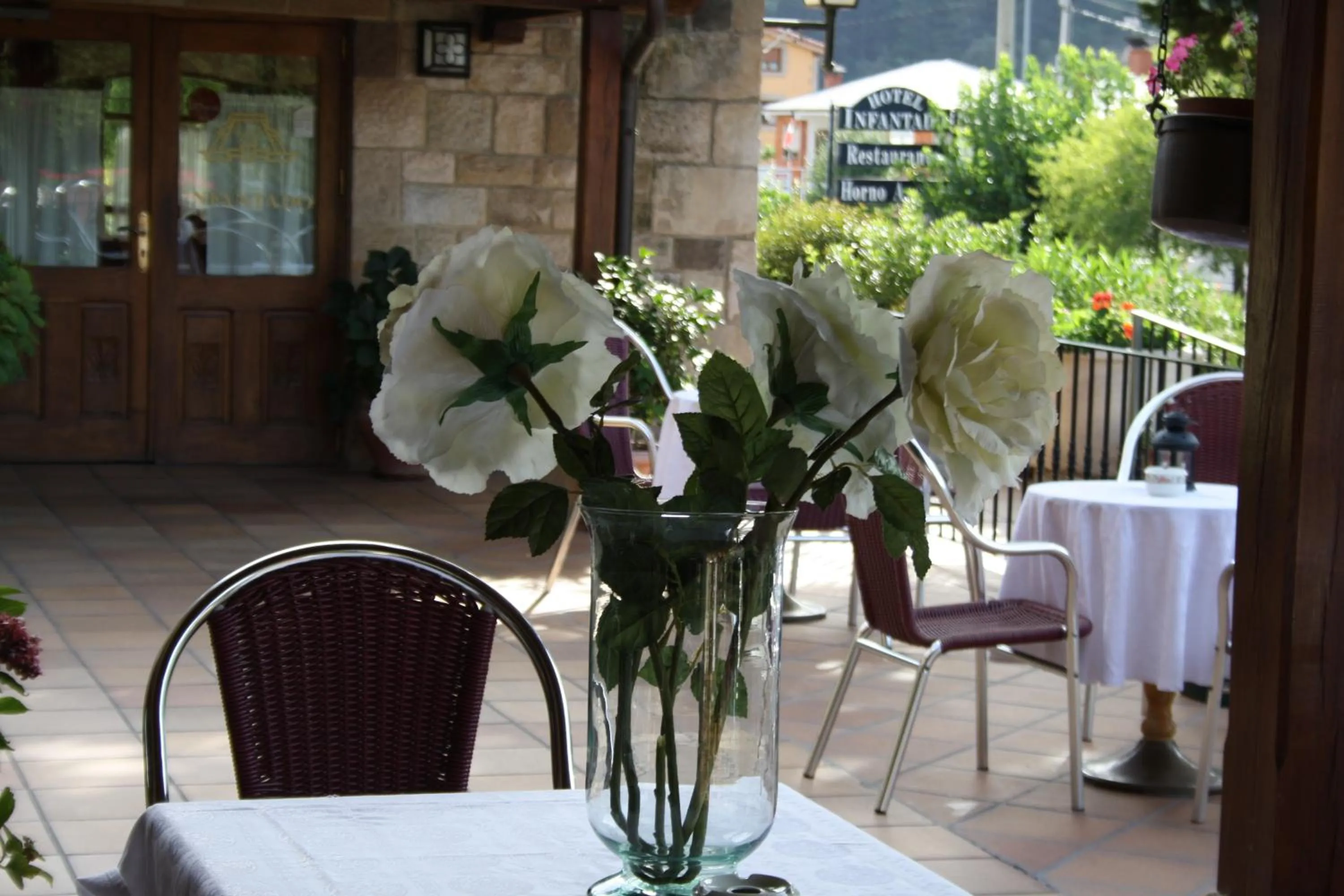 Facade/entrance in Hotel Infantado