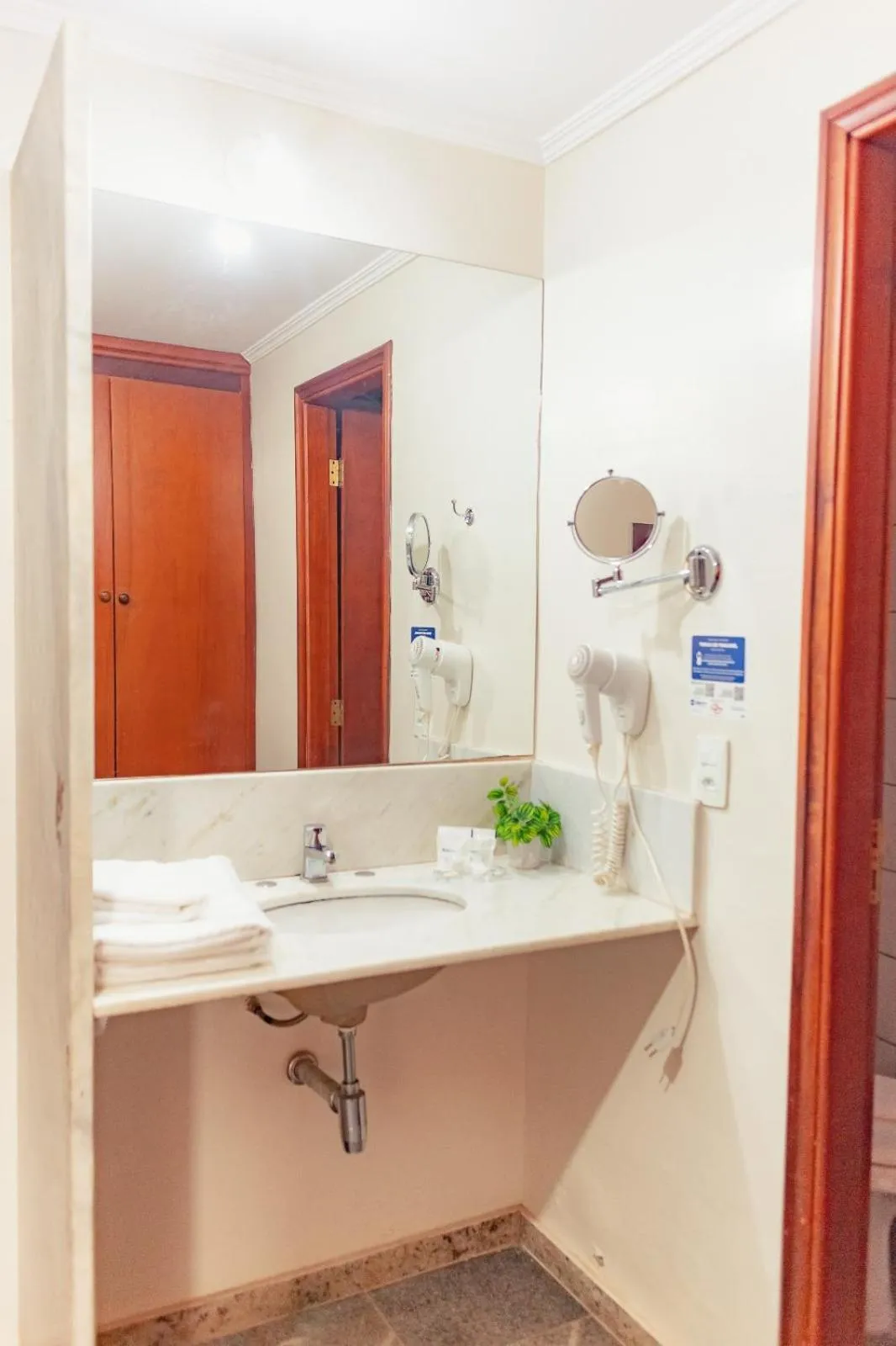 Bathroom in Hotel Dan Inn Ribeirão Preto By Nacional Inn