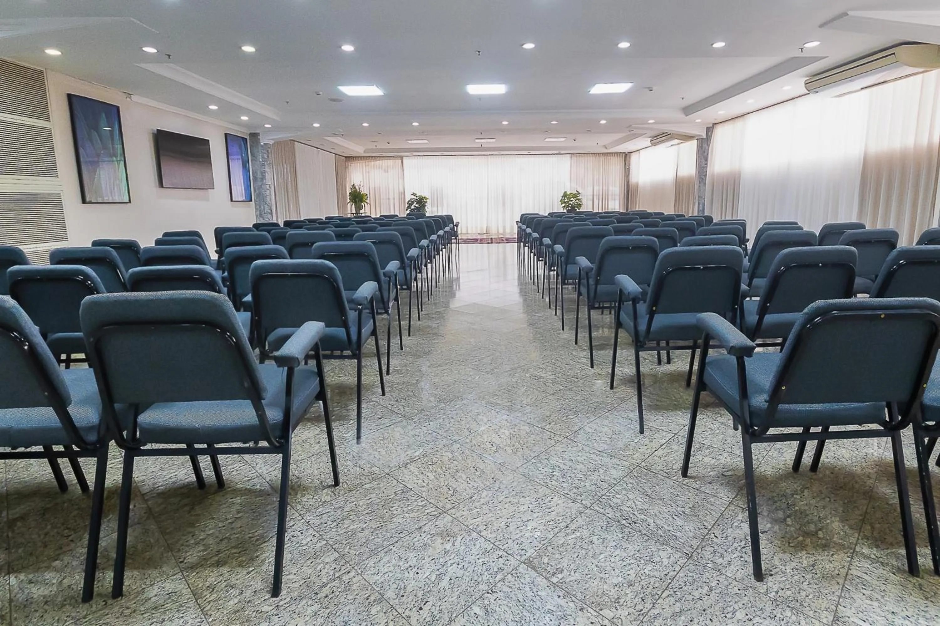Business facilities in Hotel Dan Inn Ribeirão Preto By Nacional Inn