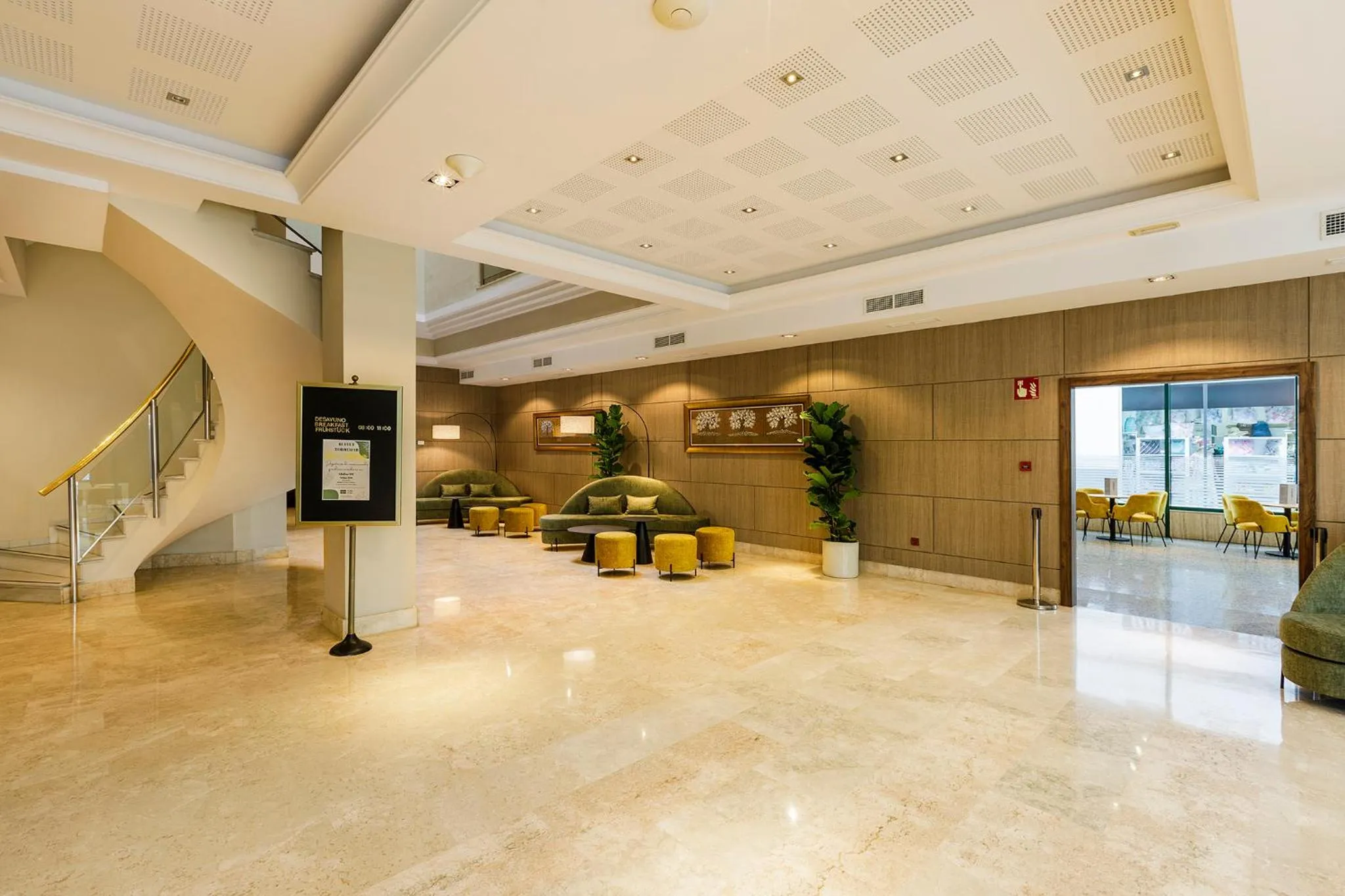 Lobby or reception in Hotel Torremar - Mares