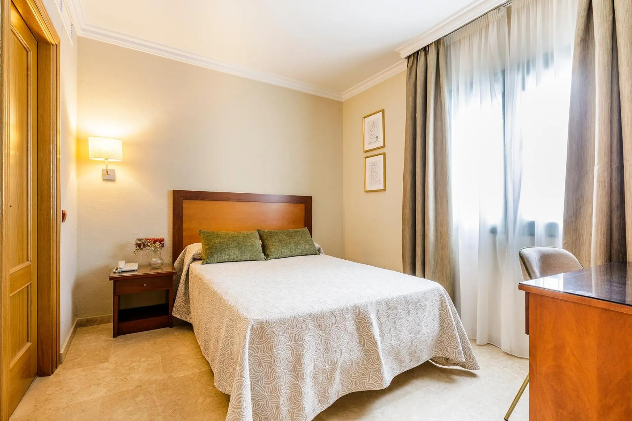 Bed in Hotel Torremar - Mares