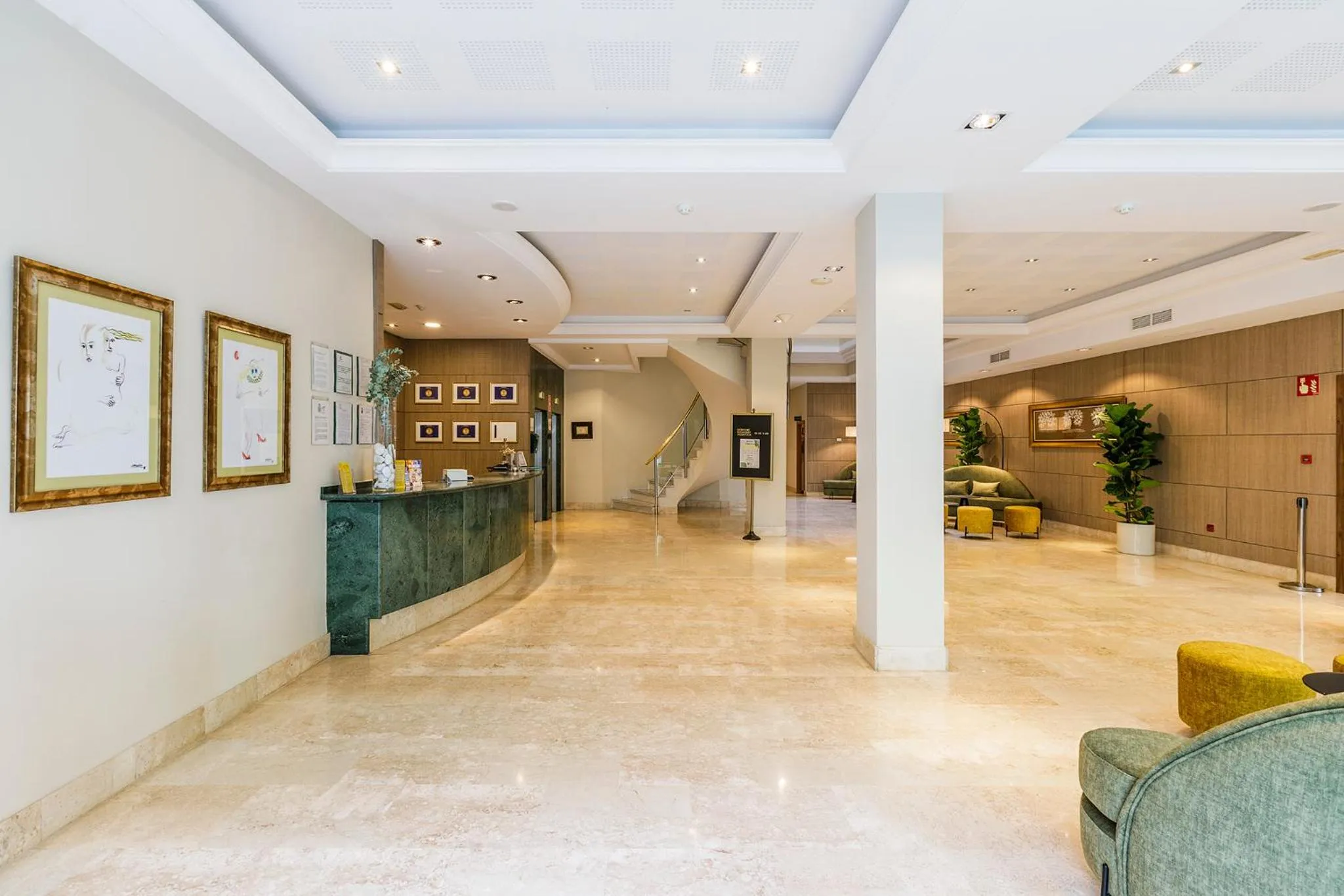 Lobby or reception in Hotel Torremar - Mares