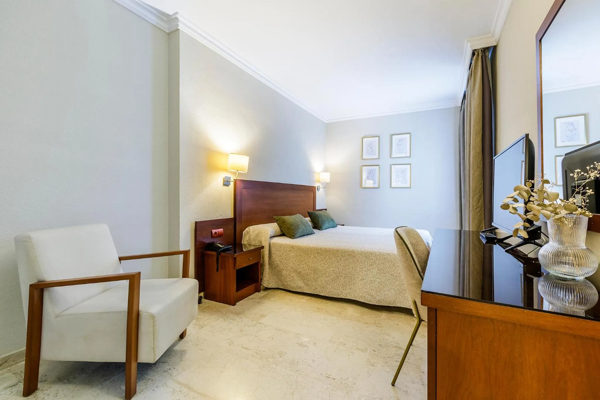 Bed in Hotel Torremar - Mares