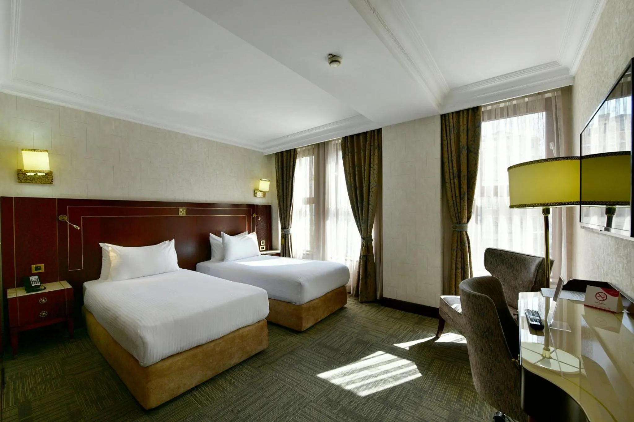 Photo of the whole room, Bed in Crowne Plaza Istanbul - Old City by IHG