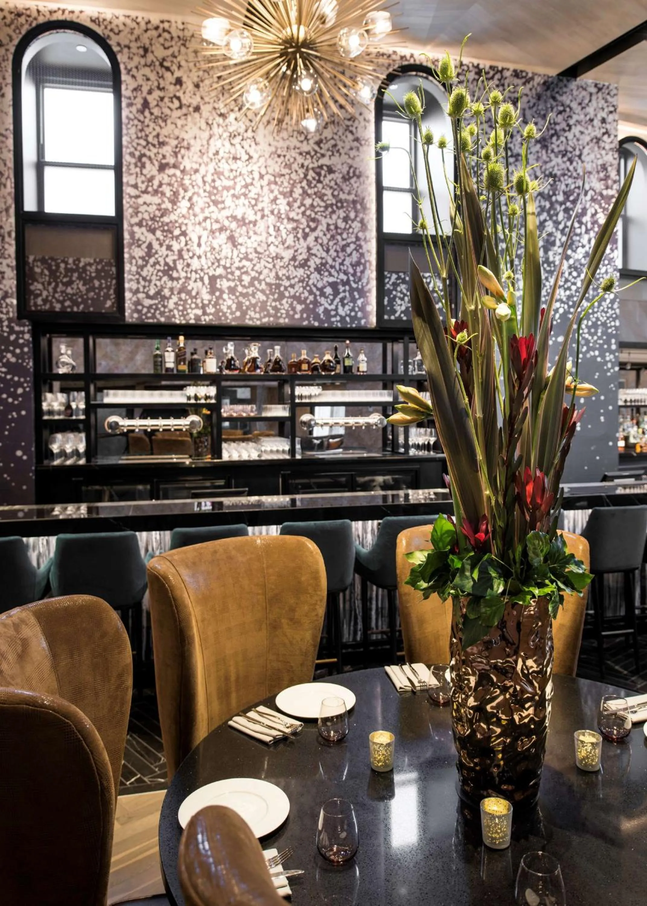 Lounge or bar in LondonHouse Chicago, Curio Collection by Hilton