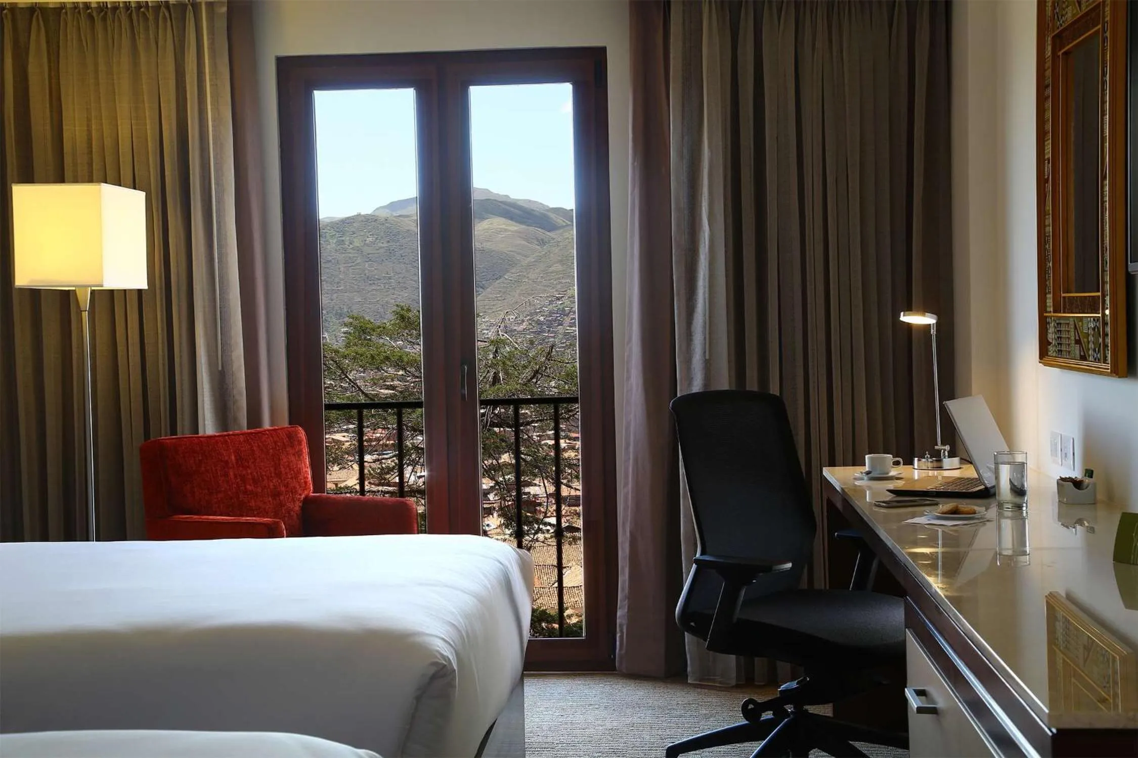 Bedroom, Bed in Hilton Garden Inn Cusco