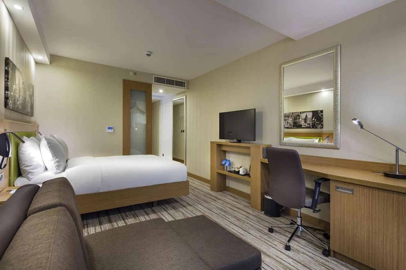 Bed in Hampton by Hilton Istanbul Atakoy