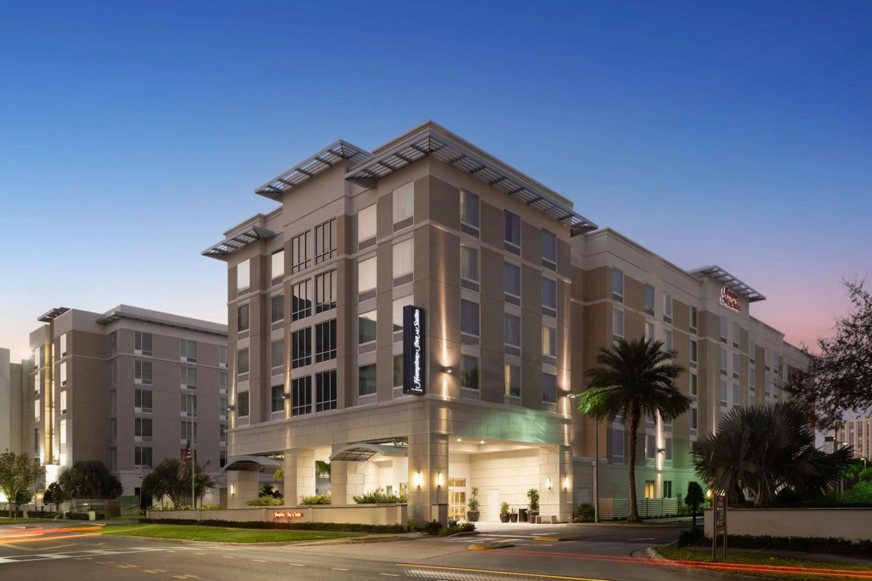 Property building in Hampton Inn & Suites Orlando/Downtown South - Medical Center