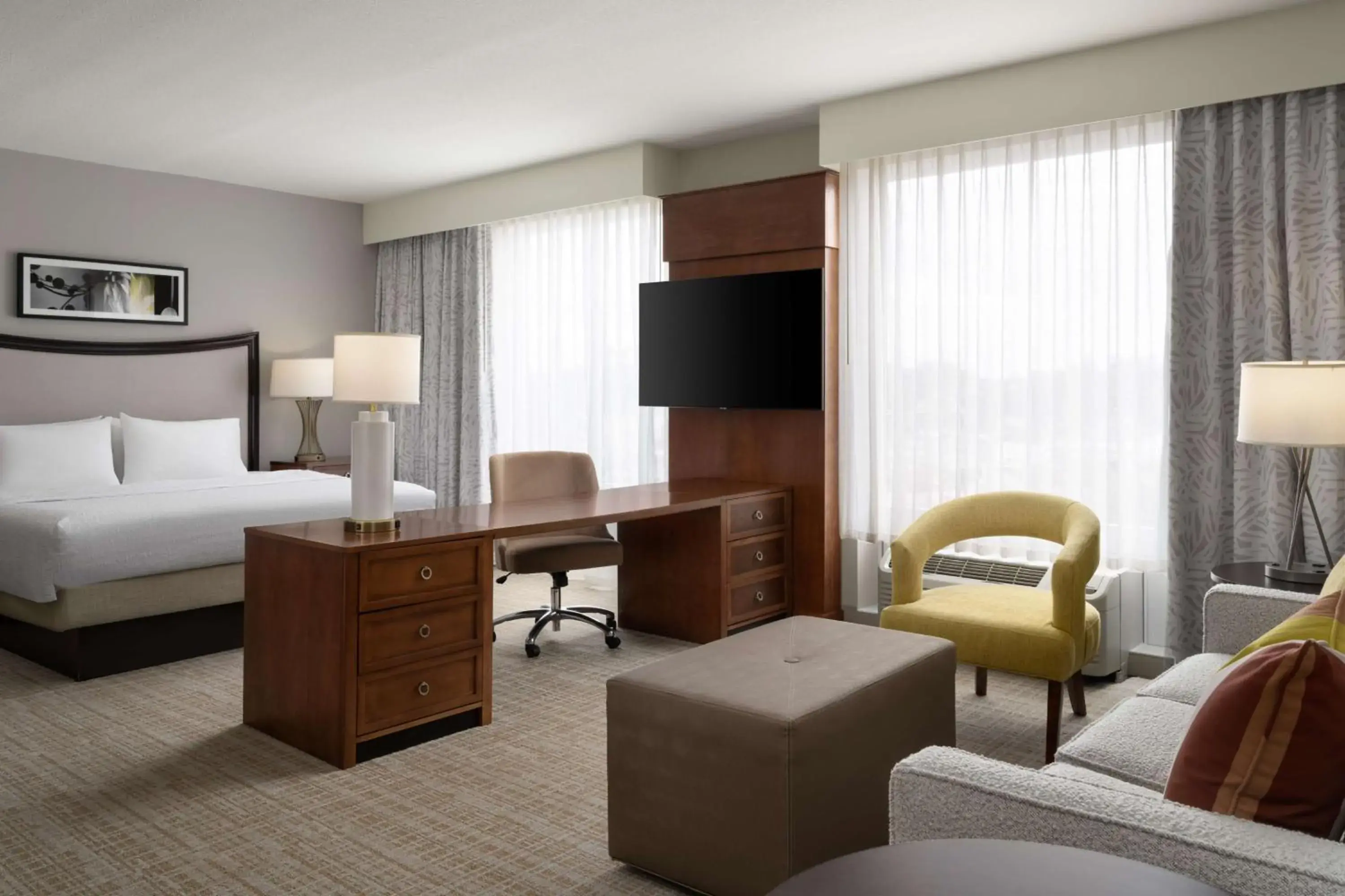 King Suite with Sofa Bed - Non-Smoking in Hampton Inn & Suites Orlando/Downtown South - Medical Center King Suite with Sofa Bed - Non-Smoking in Hampton Inn & Suites Orlando/Downtown South - Medical Center