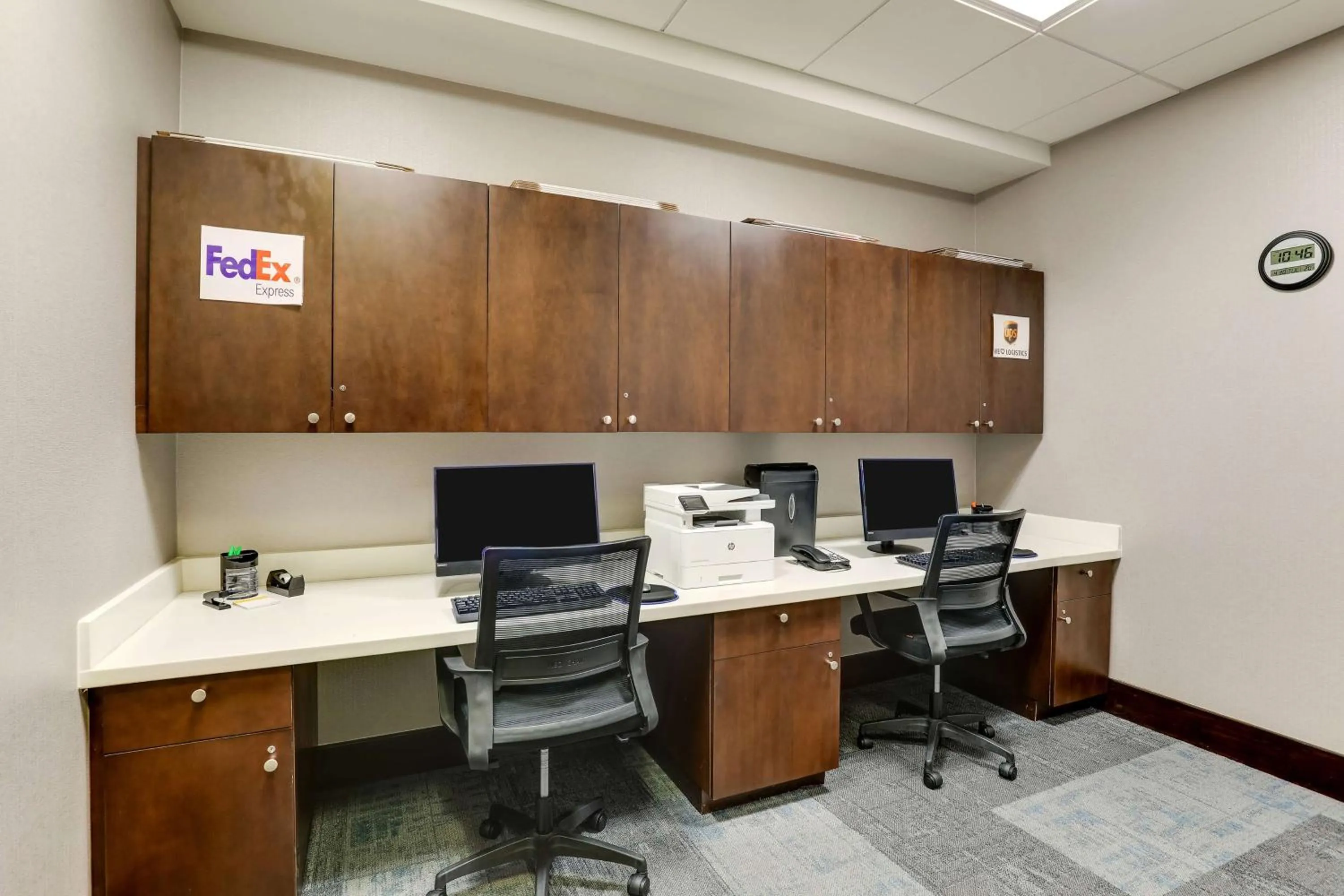 Business facilities in Hampton Inn and Suites Rome, GA