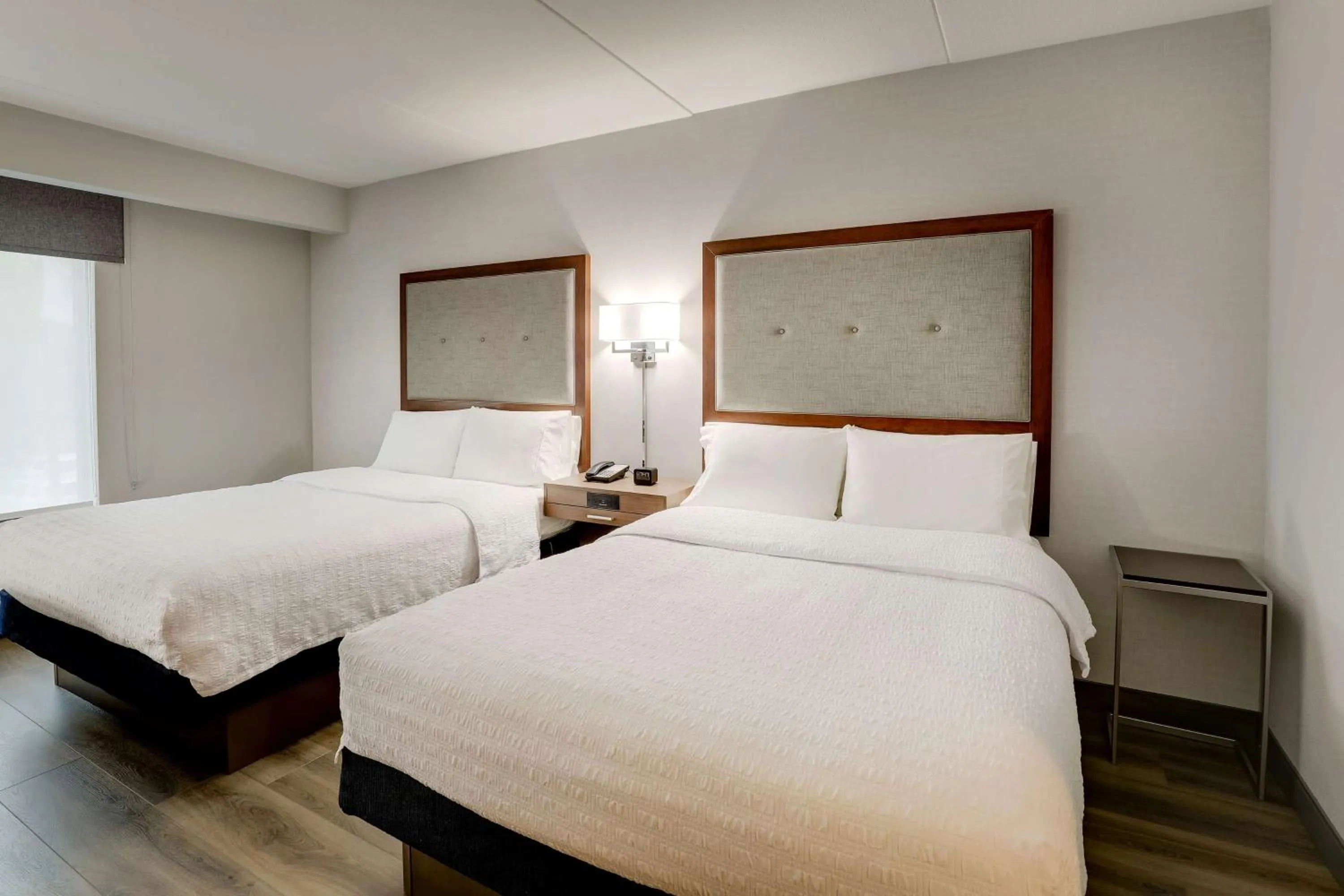 Bed in Hampton Inn and Suites Rome, GA