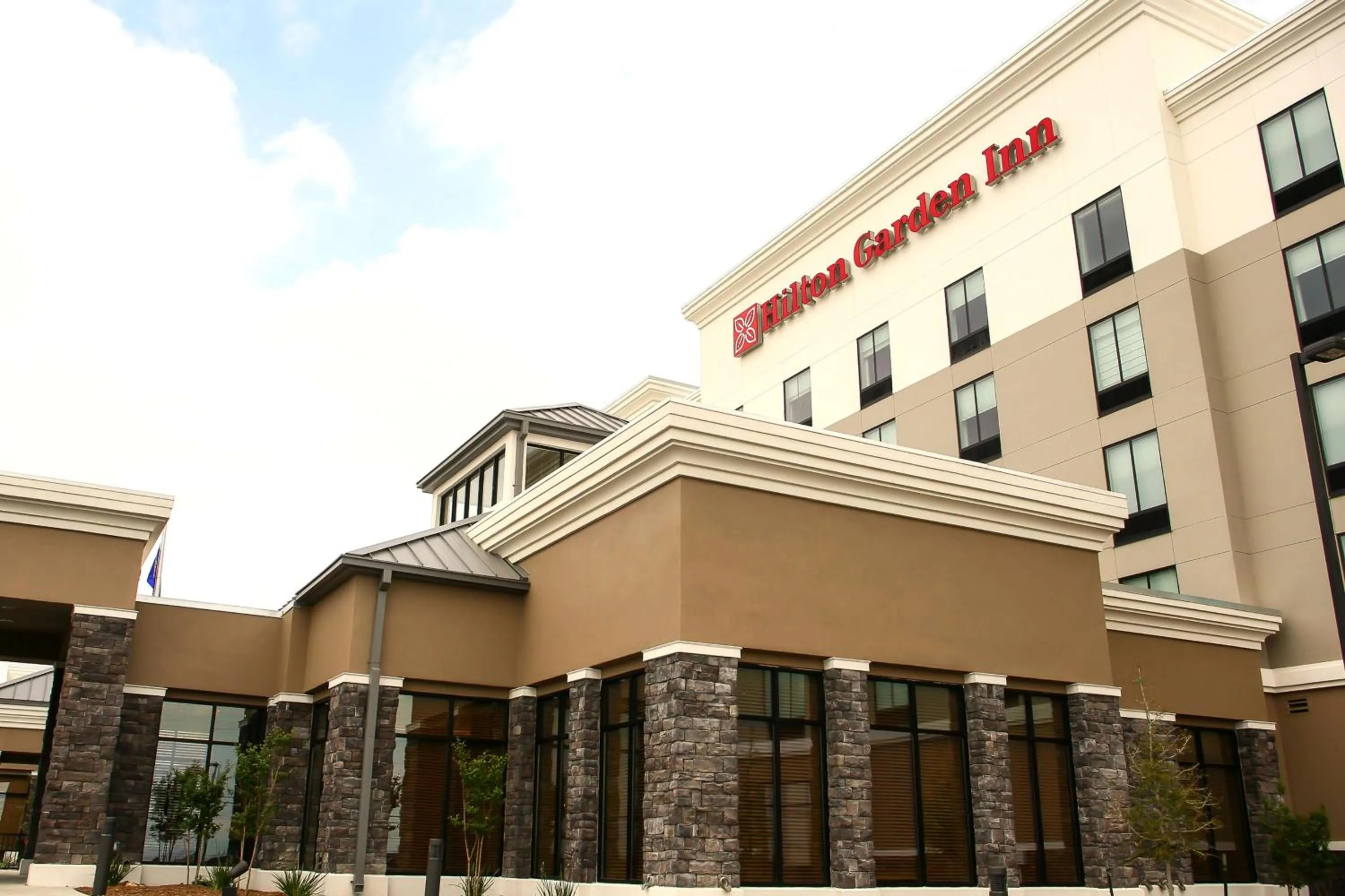 Property building in Hilton Garden Inn San Antonio-Live Oak Conference Center
