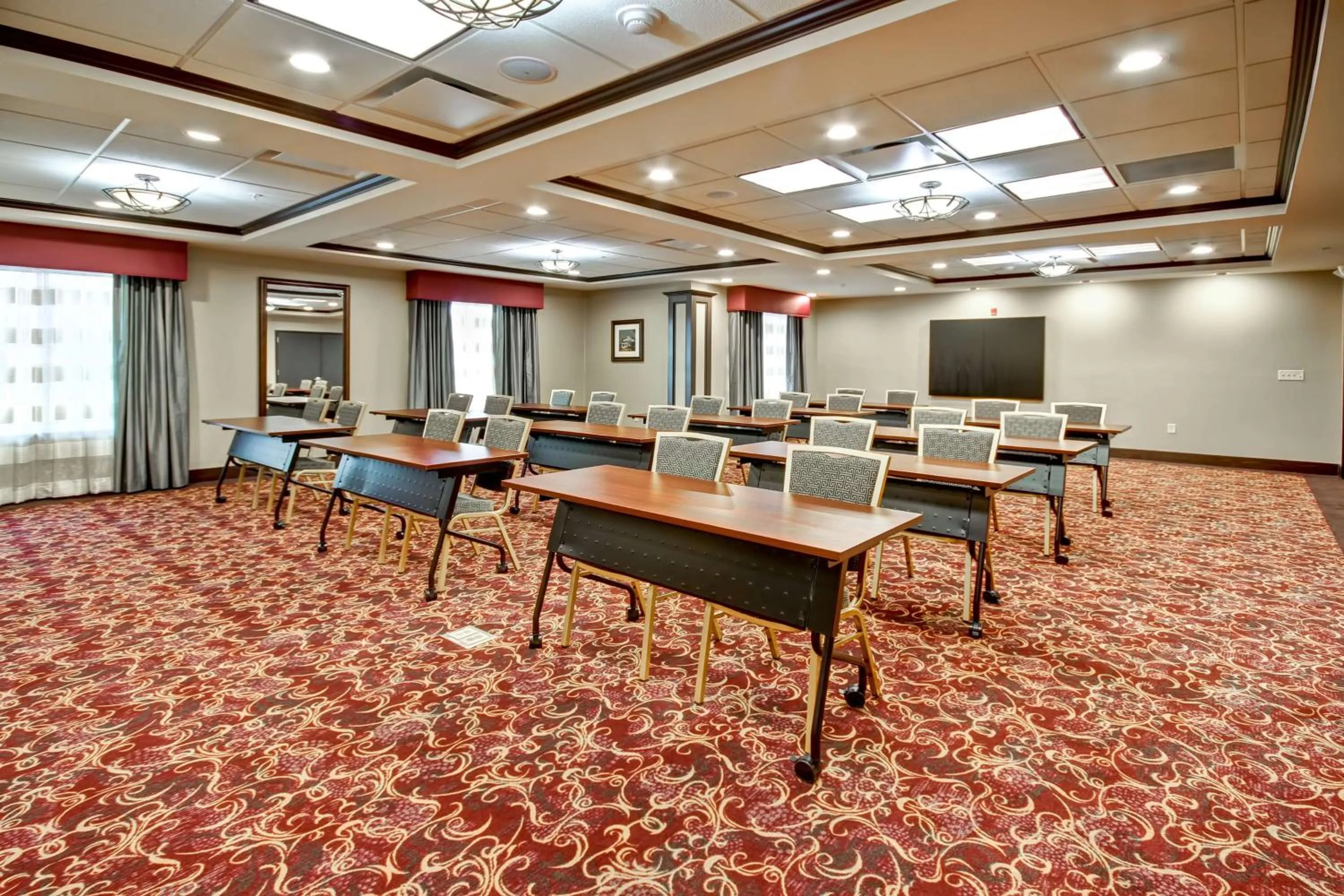 Meeting/conference room in Homewood Suites by Hilton Bridgewater/Branchburg
