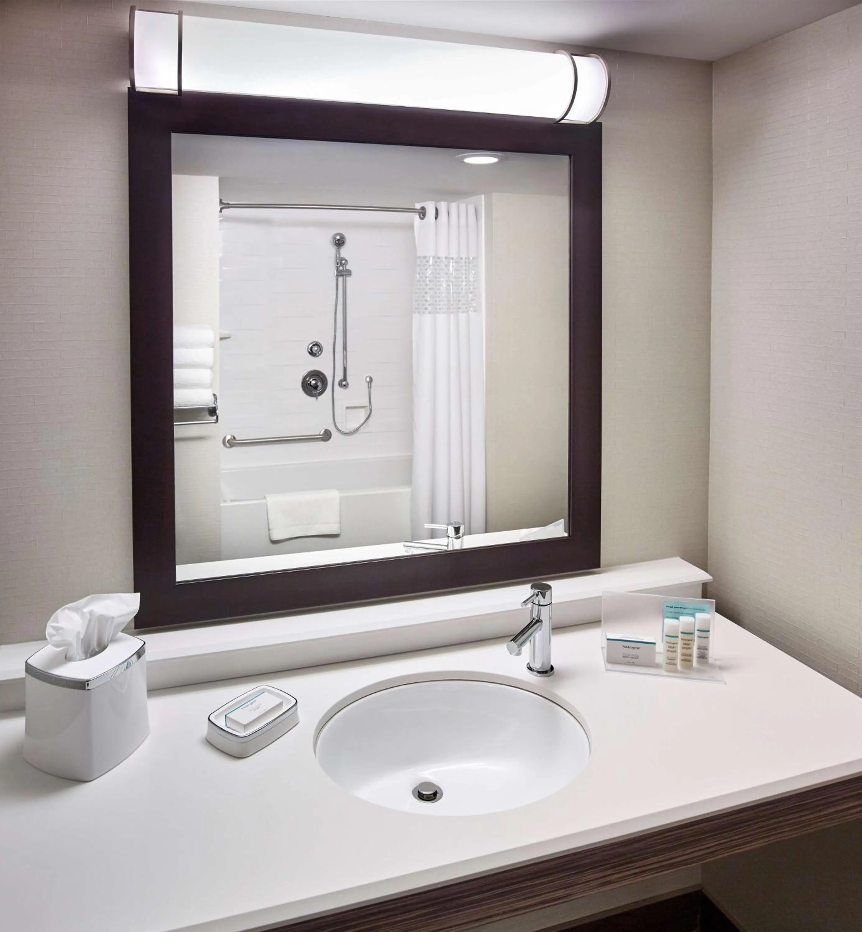 Bathroom in Hampton Inn by Hilton Sarnia/Point Edward