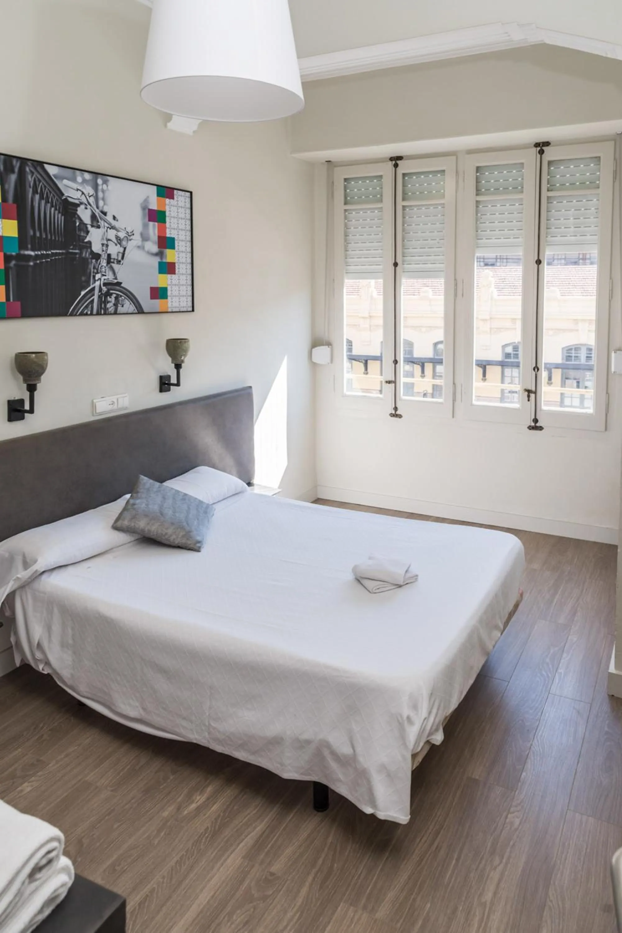 Photo of the whole room, Bed in NWT Central Station Valencia