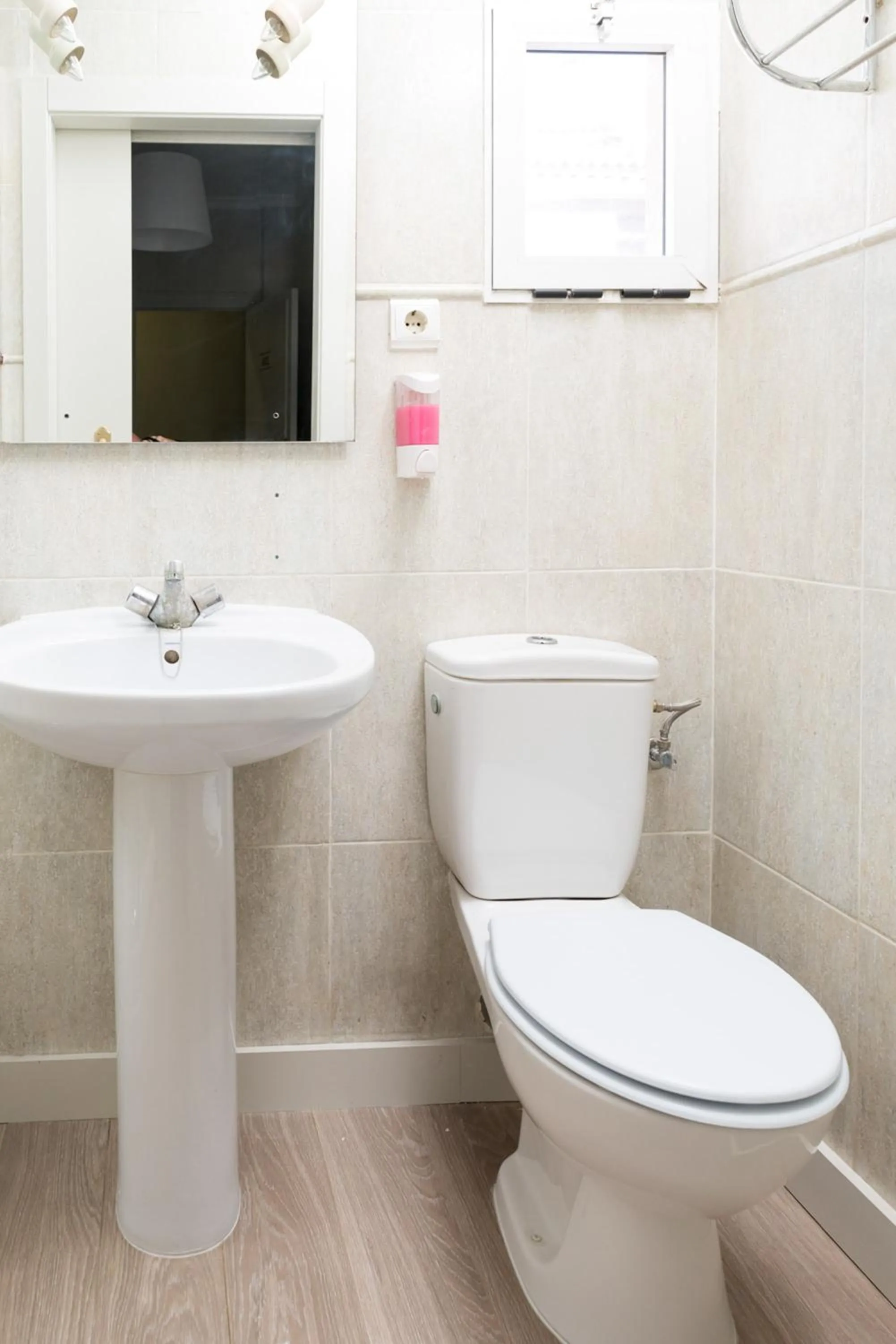 Bathroom in NWT Central Station Valencia