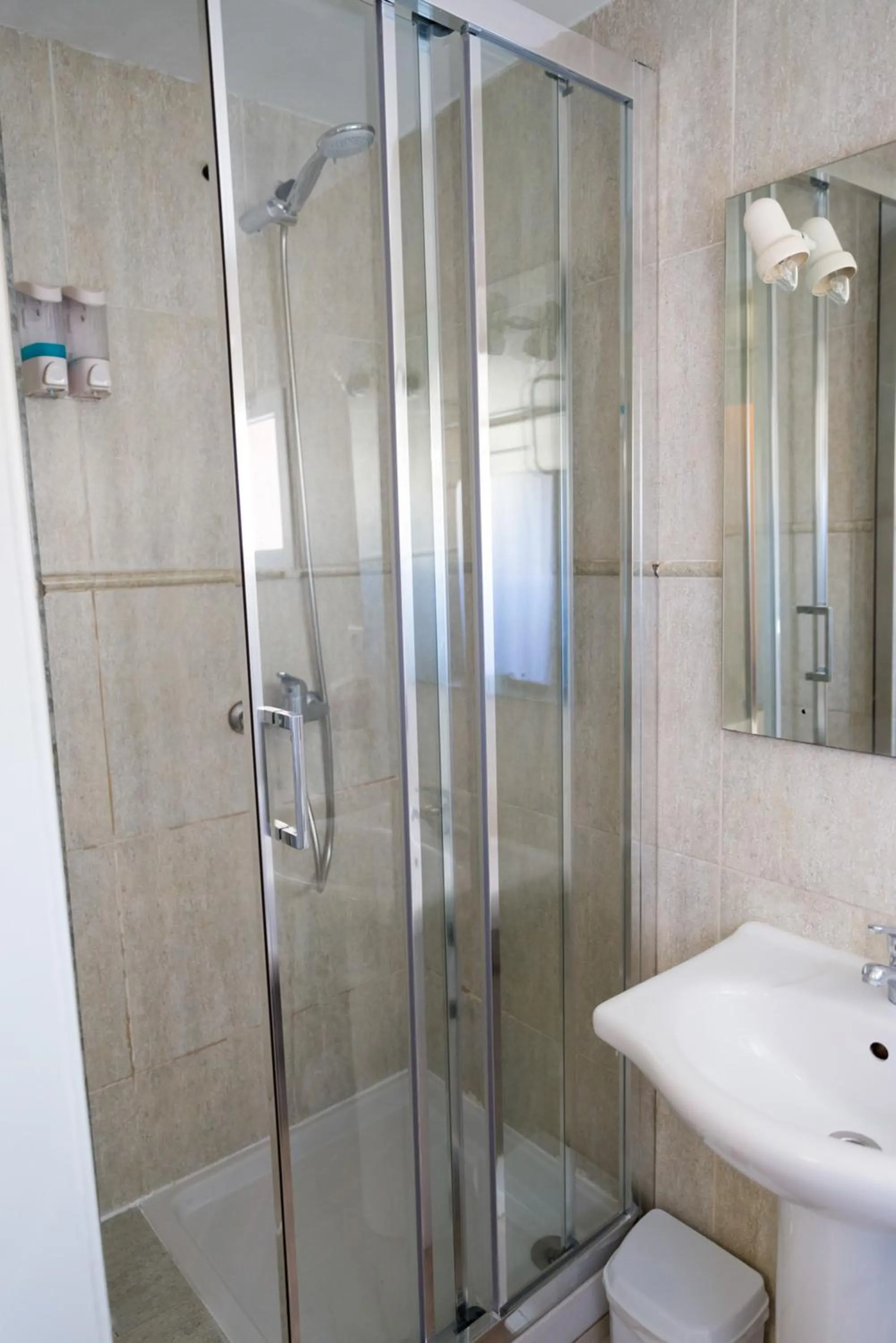 Bathroom in NWT Central Station Valencia