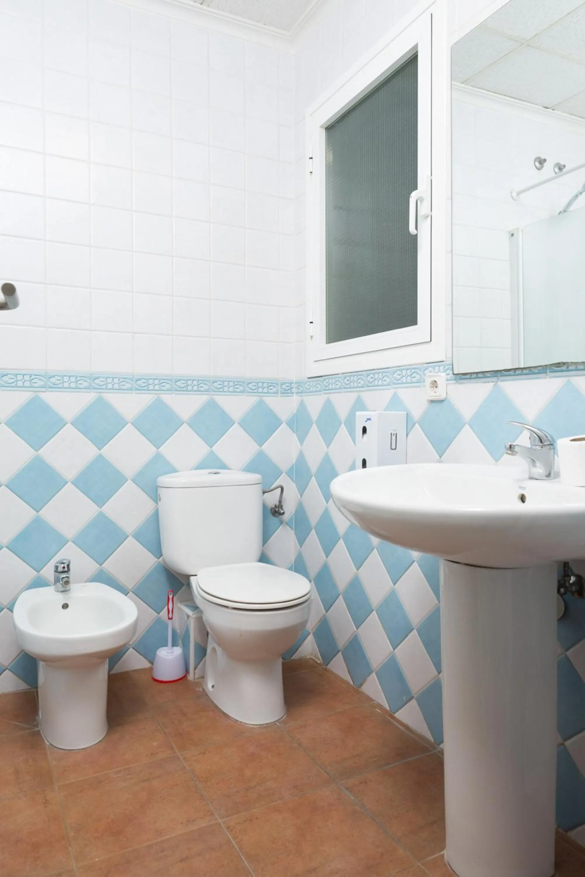 Bathroom in NWT Central Station Valencia