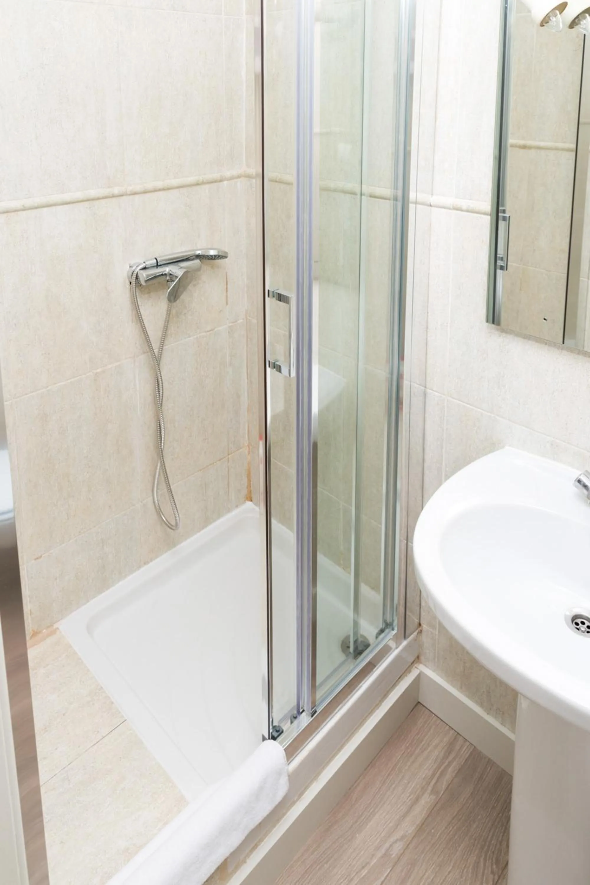 Bathroom in NWT Central Station Valencia