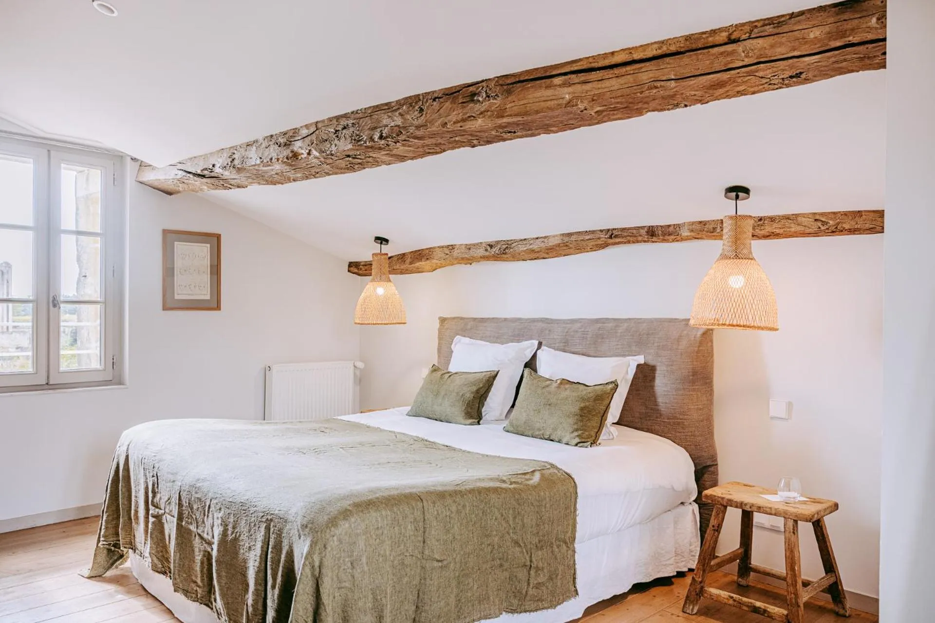 Bedroom, Bed in Logis de la Cadène