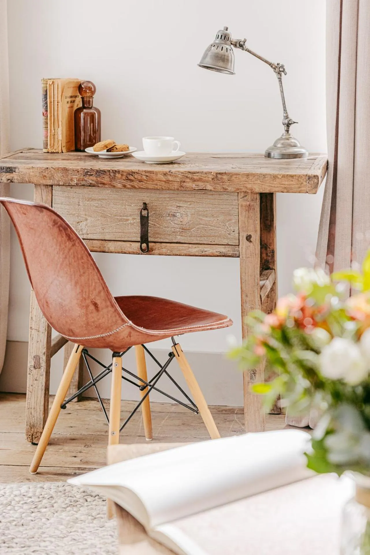 Seating area in Logis de la Cadène