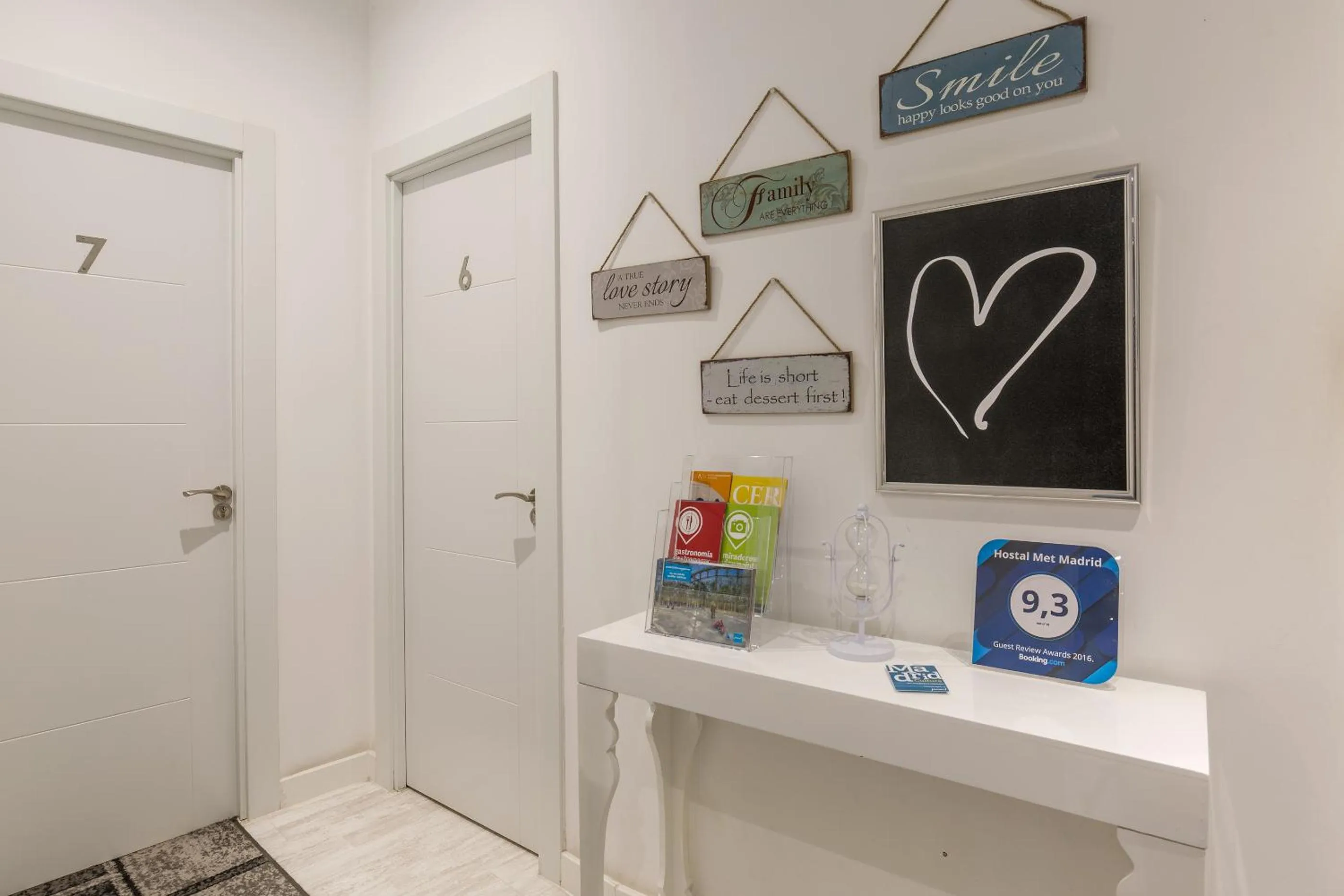 Decorative detail in Hostal Met Madrid