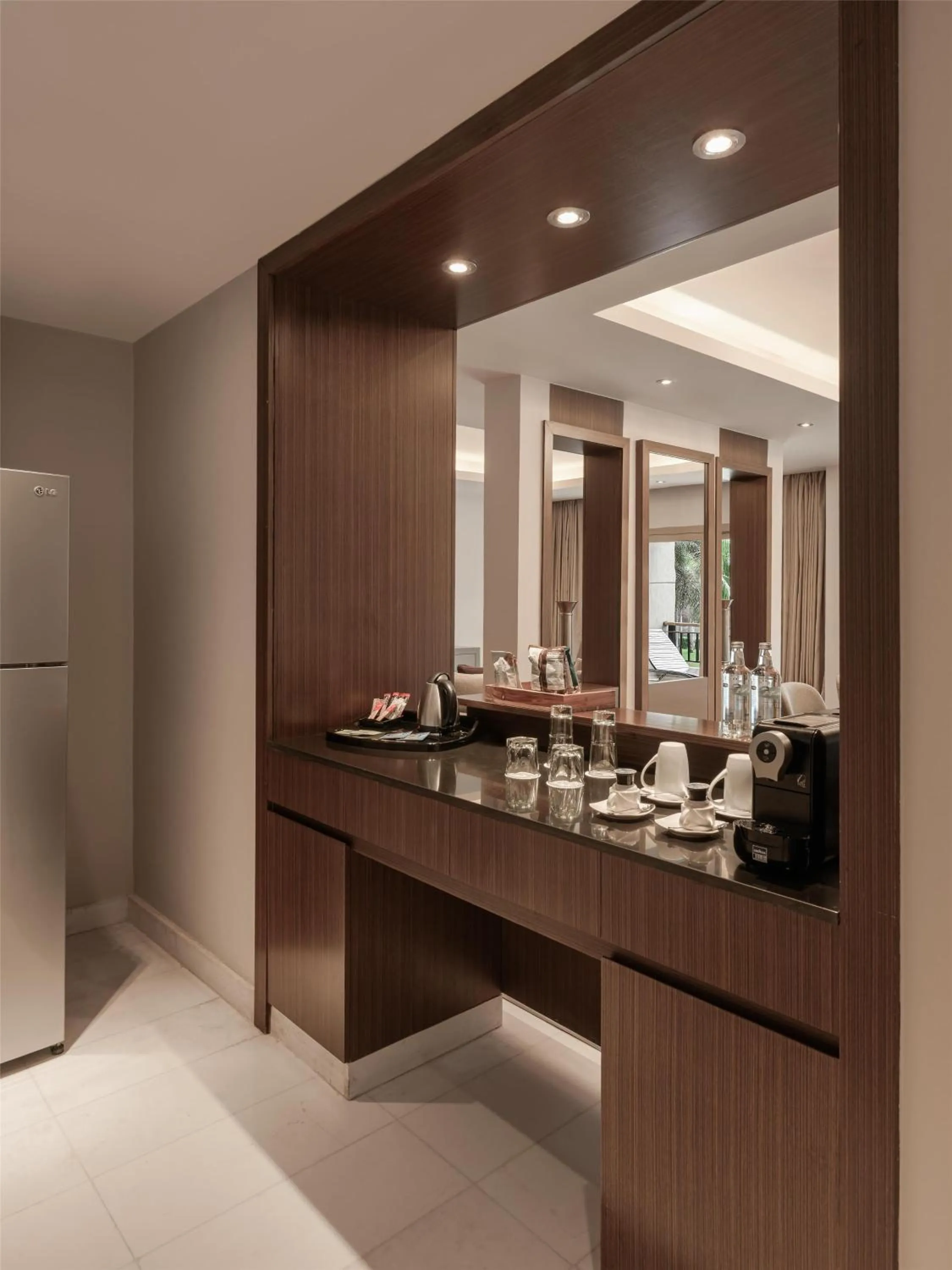 Photo of the whole room in Dusit Thani LakeView Cairo