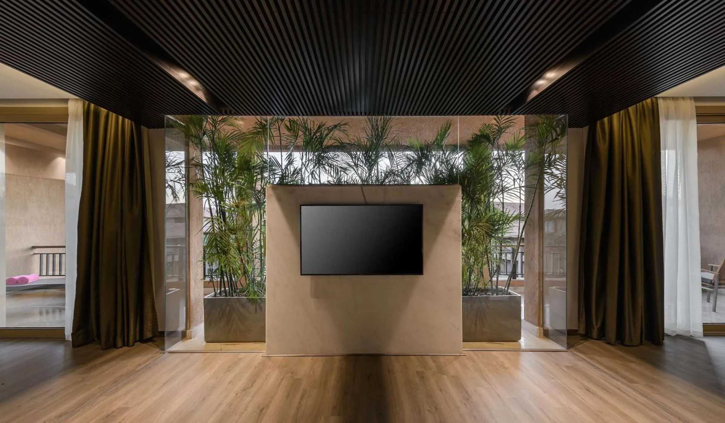 Business facilities in Dusit Thani LakeView Cairo